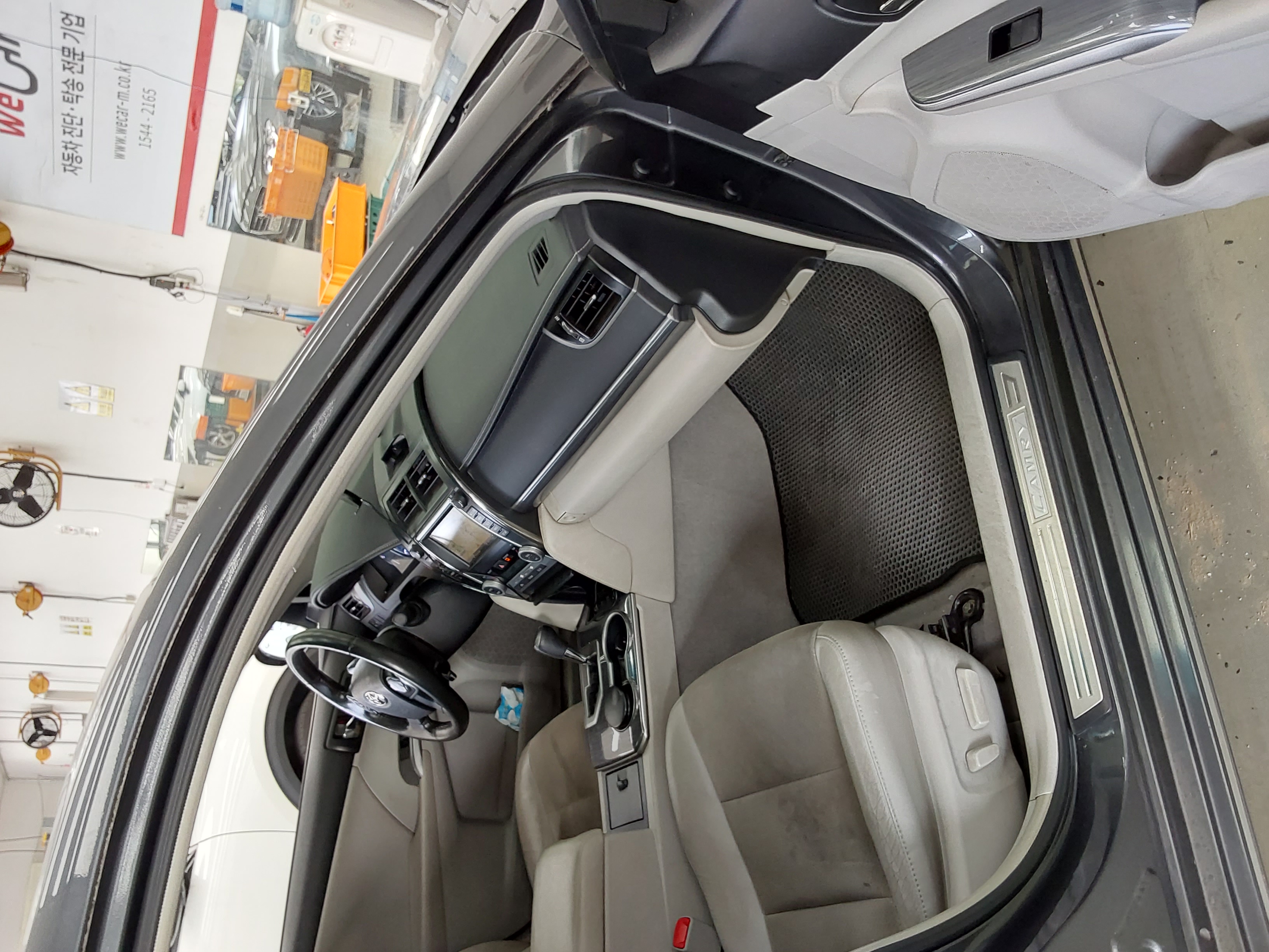 Toyota Camry - 13