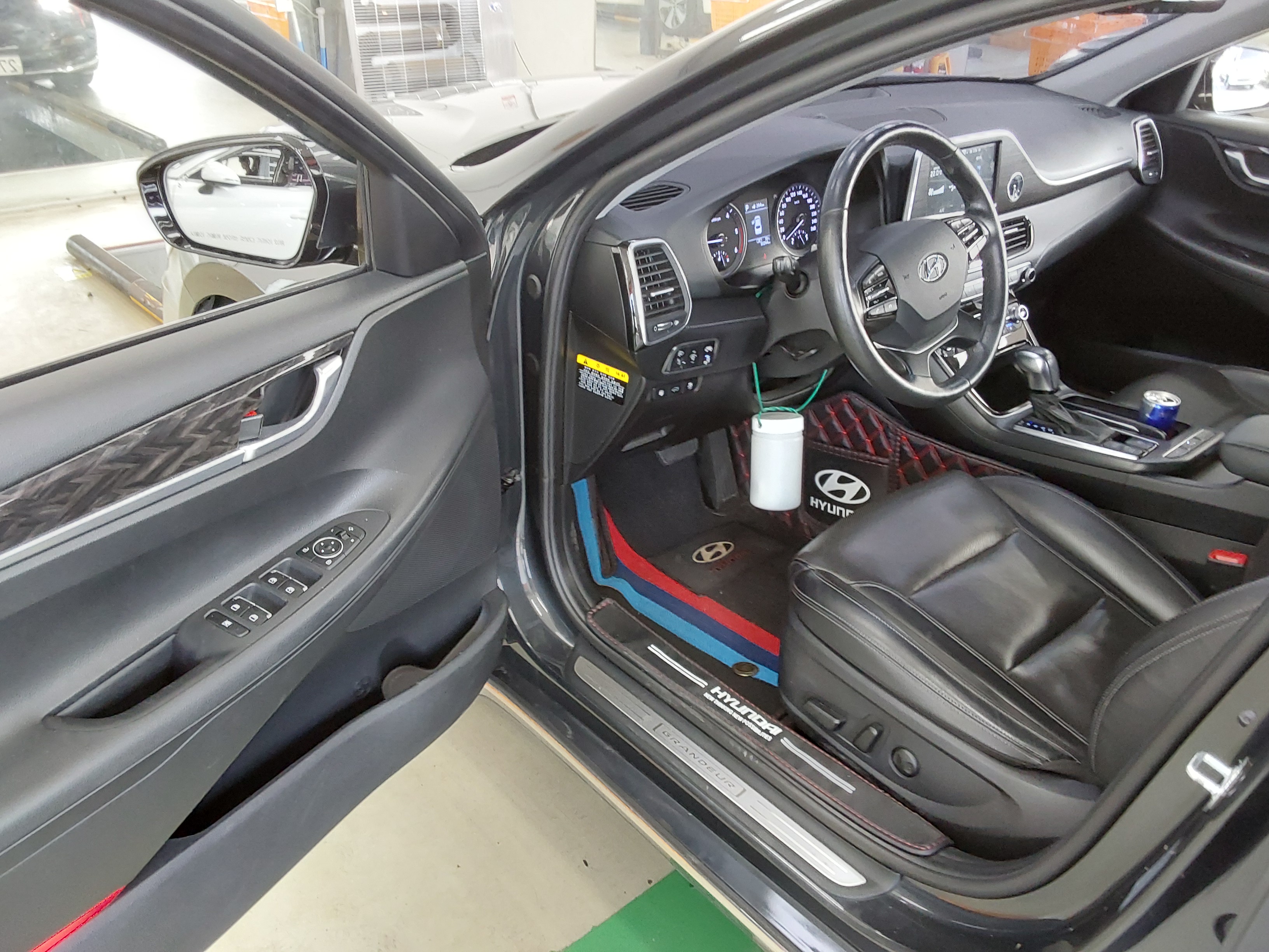 Hyundai Grandeur 2017 - Image 9