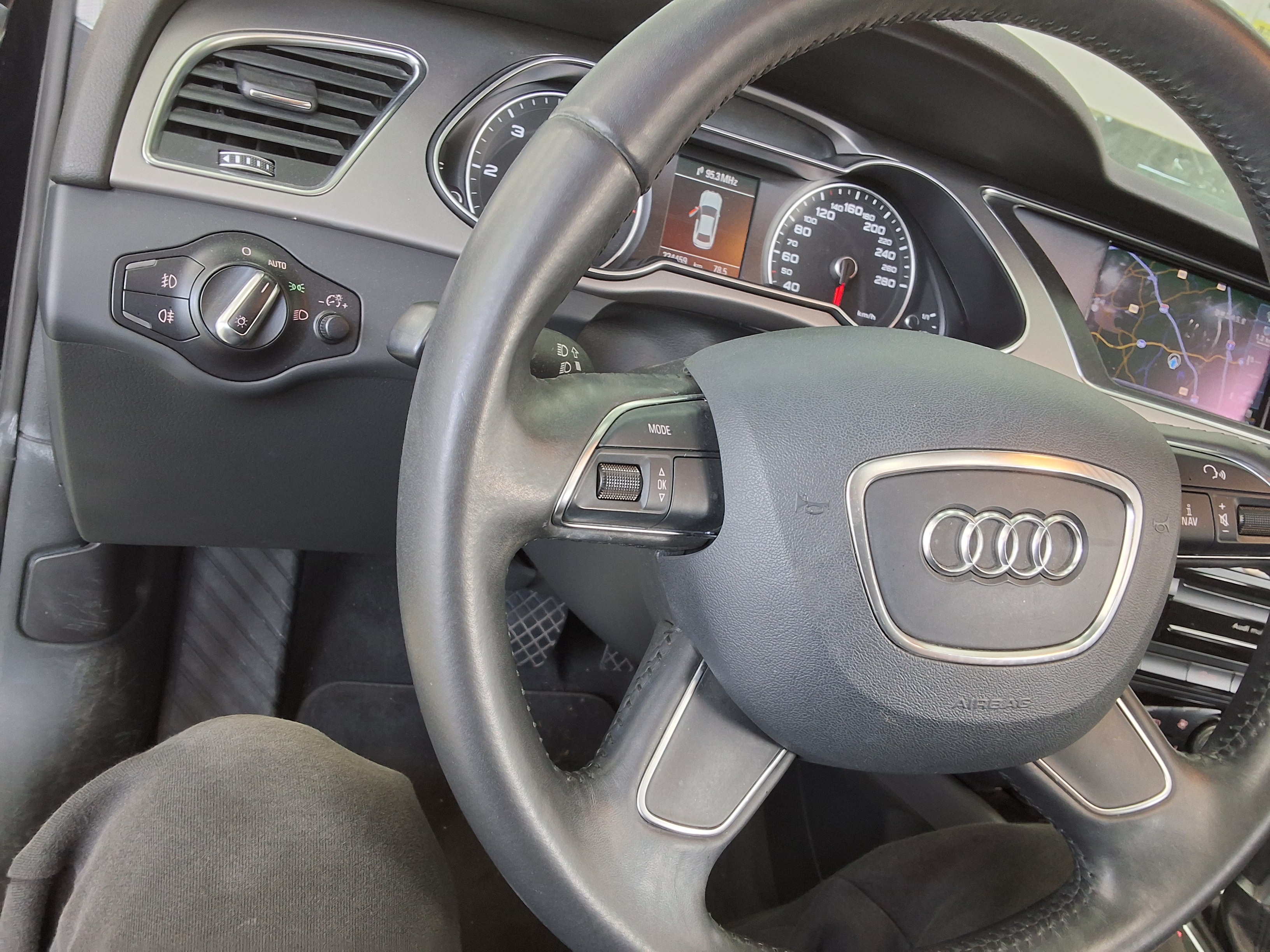 Audi A4 2013 - Image 20