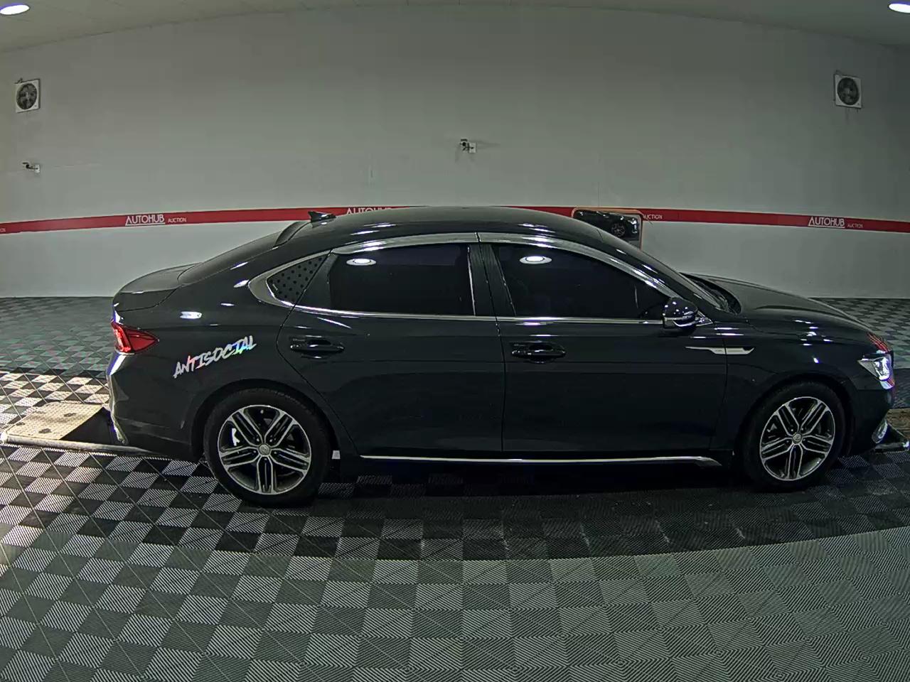 Hyundai Grandeur 2017 - Image 3