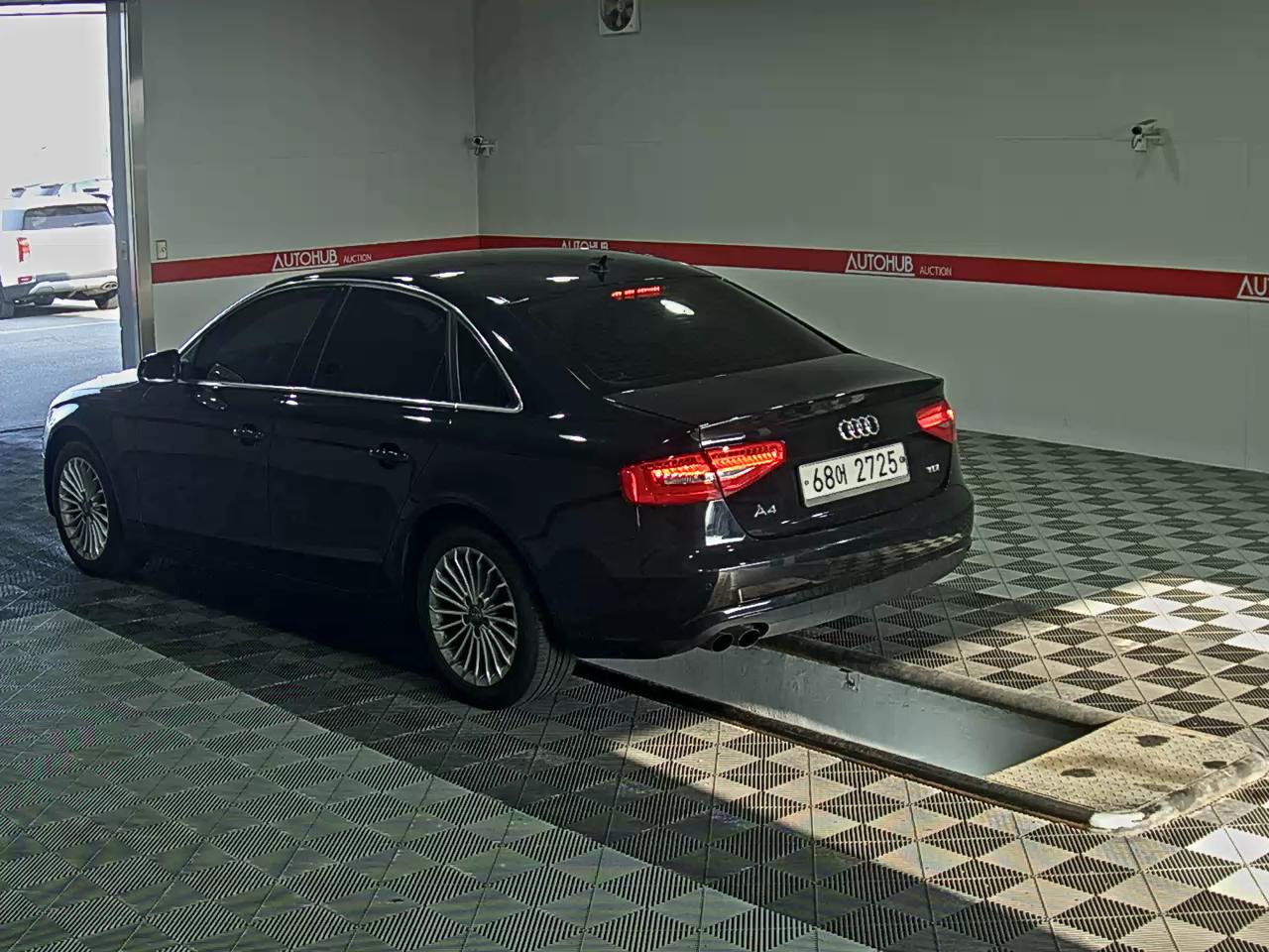 Audi A4 2013 - Image 5