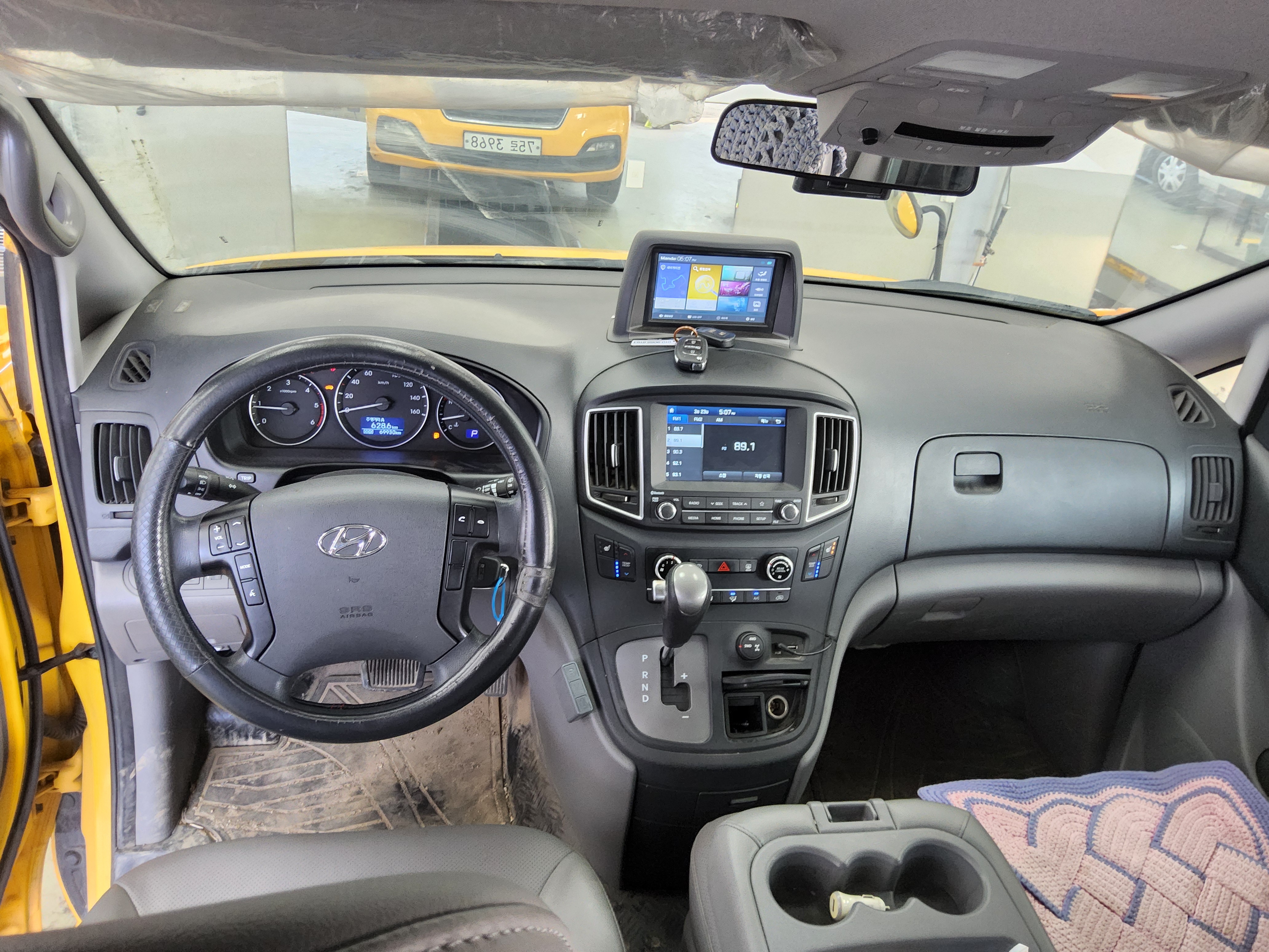 هيونداي جراند ستاريكس 2021 - صورة 10