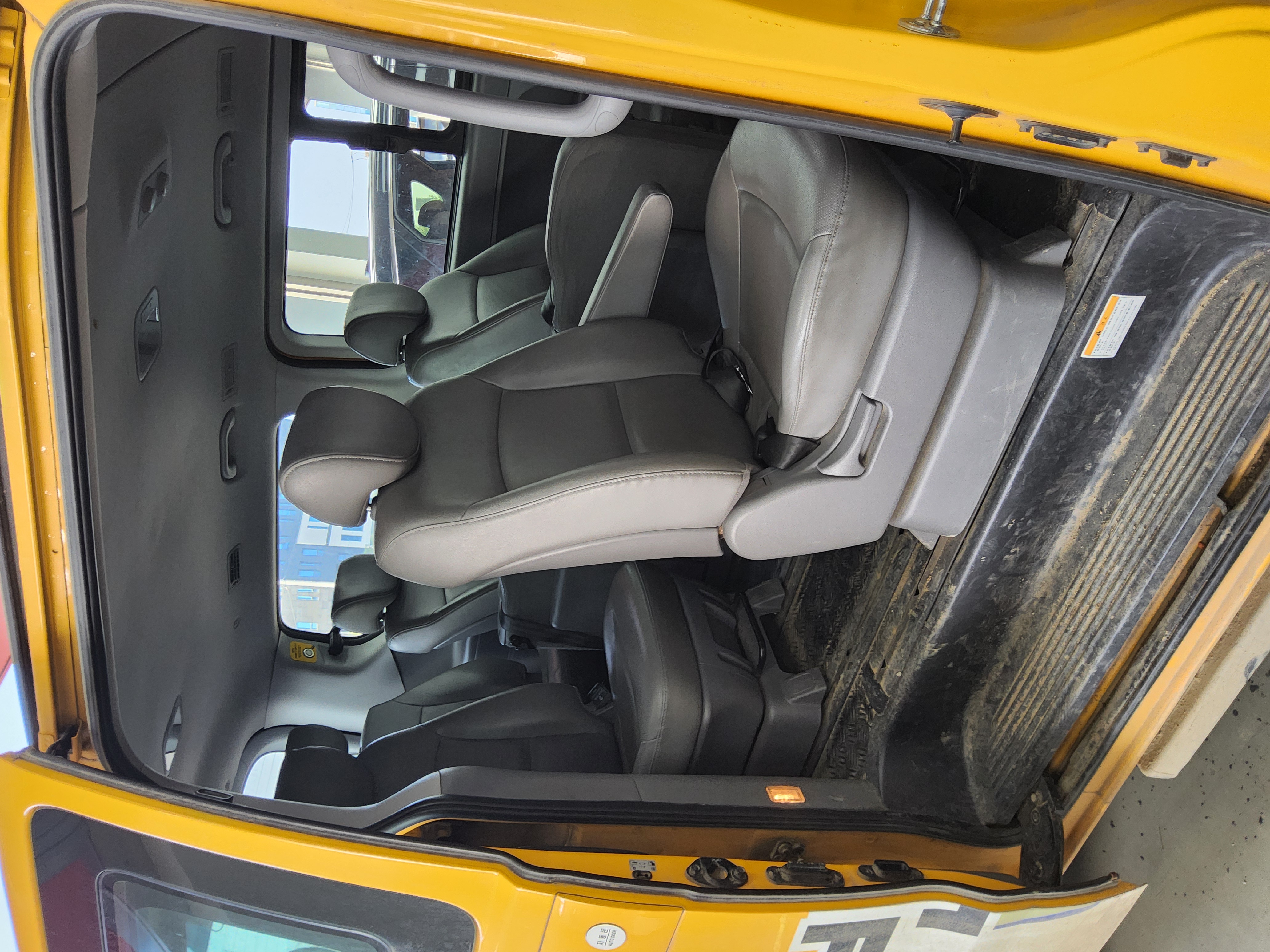 هيونداي جراند ستاريكس 2021 - صورة 12