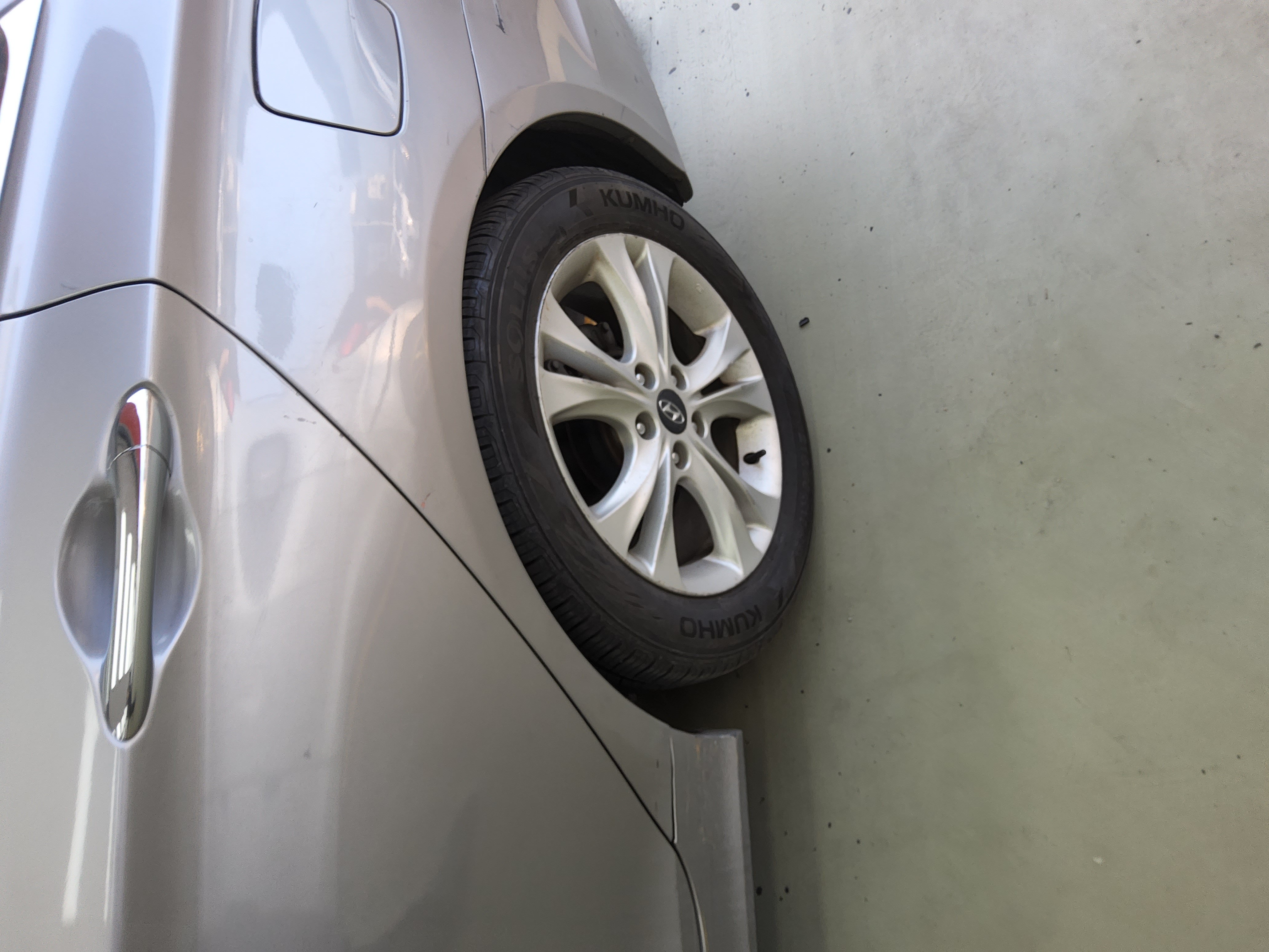 Hyundai YF Sonata - 19