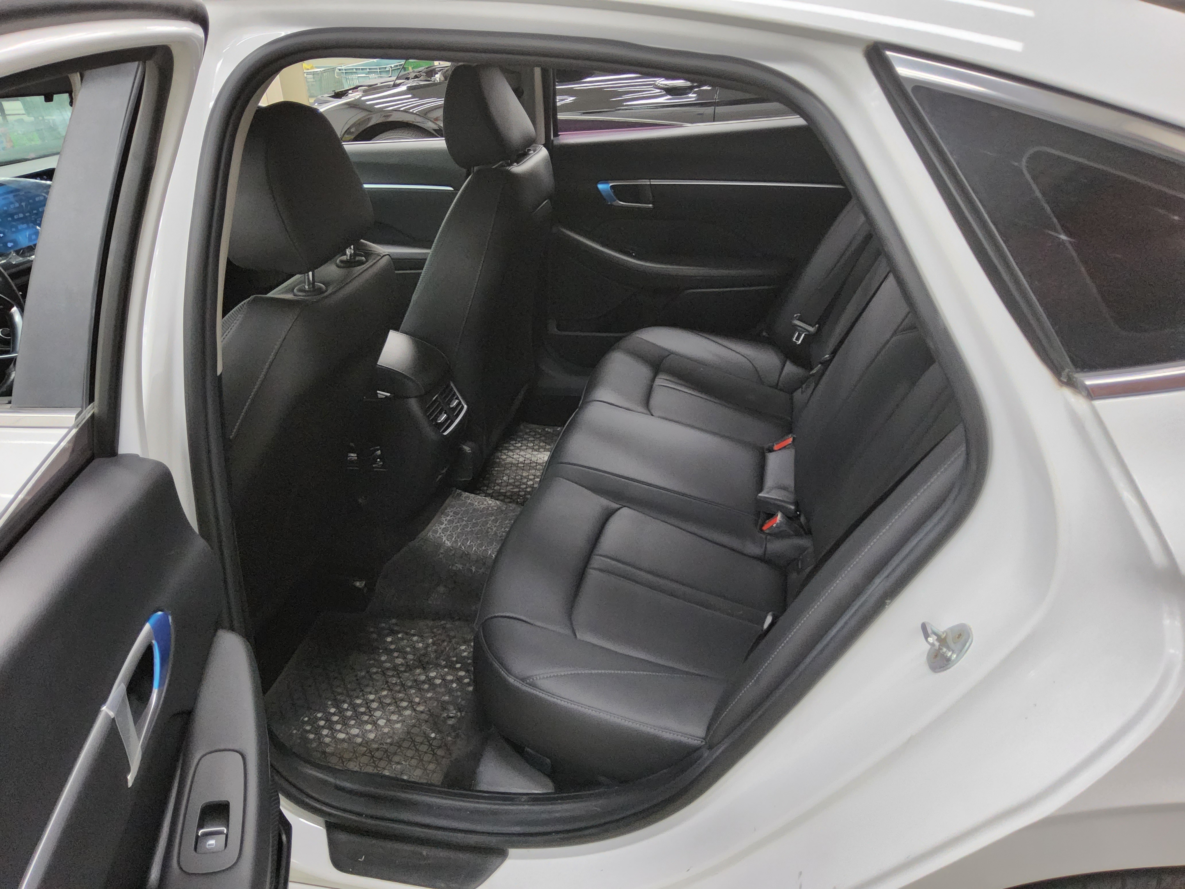 Hyundai Sonata 2021 - Image 11