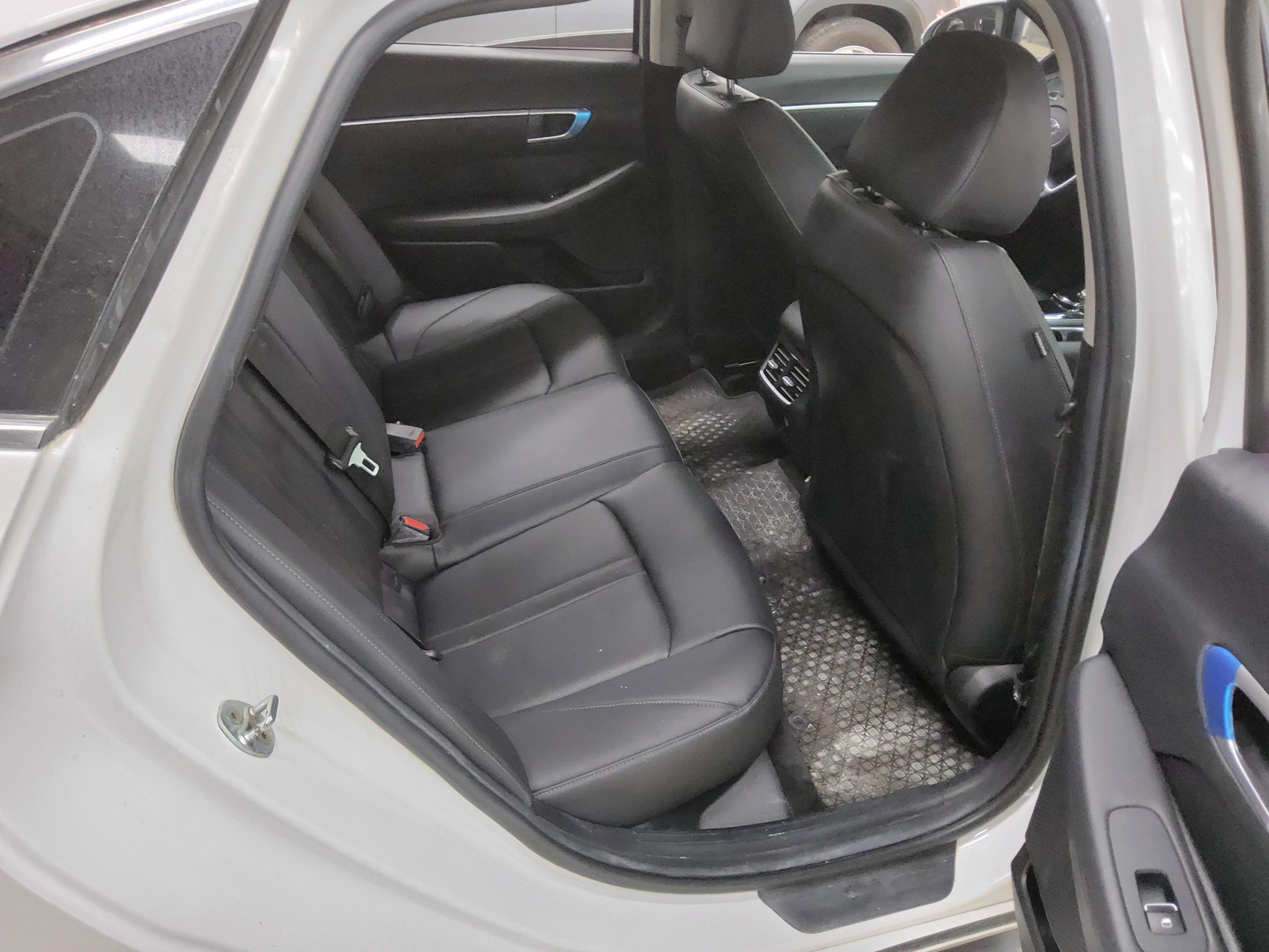 Hyundai Sonata 2021 - Image 12