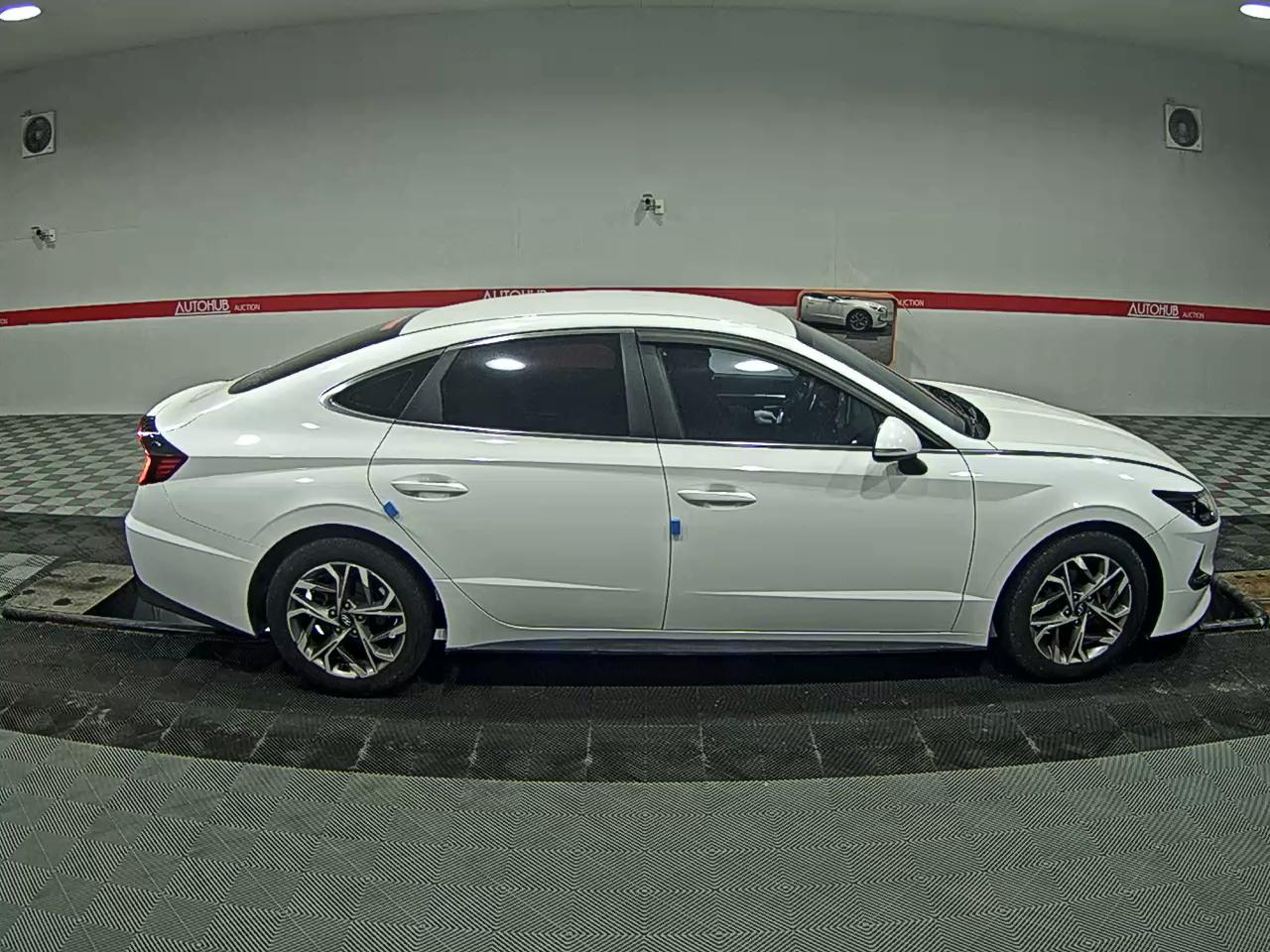 Hyundai Sonata 2021 - Image 3