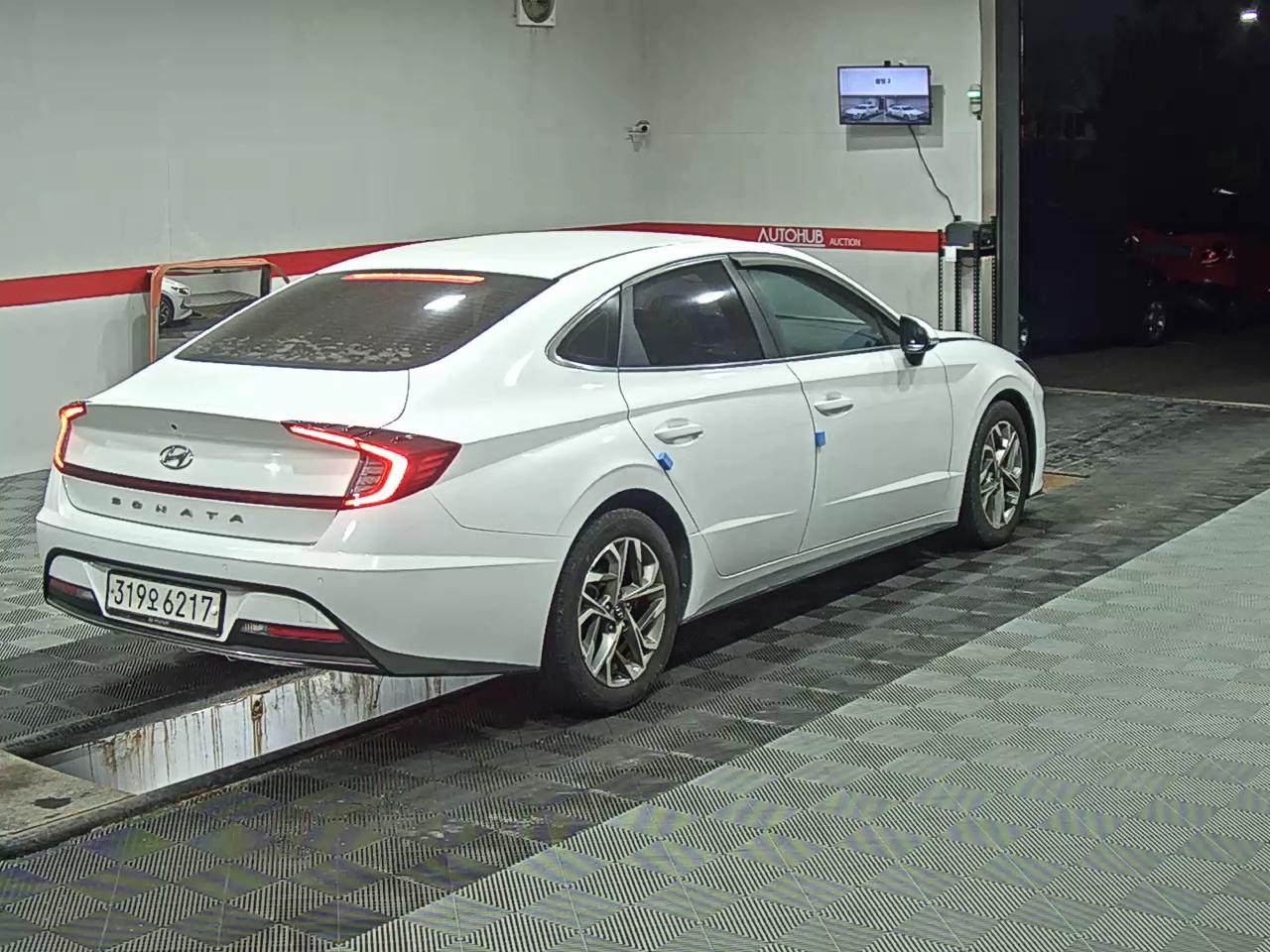 Hyundai Sonata 2021 - Image 4