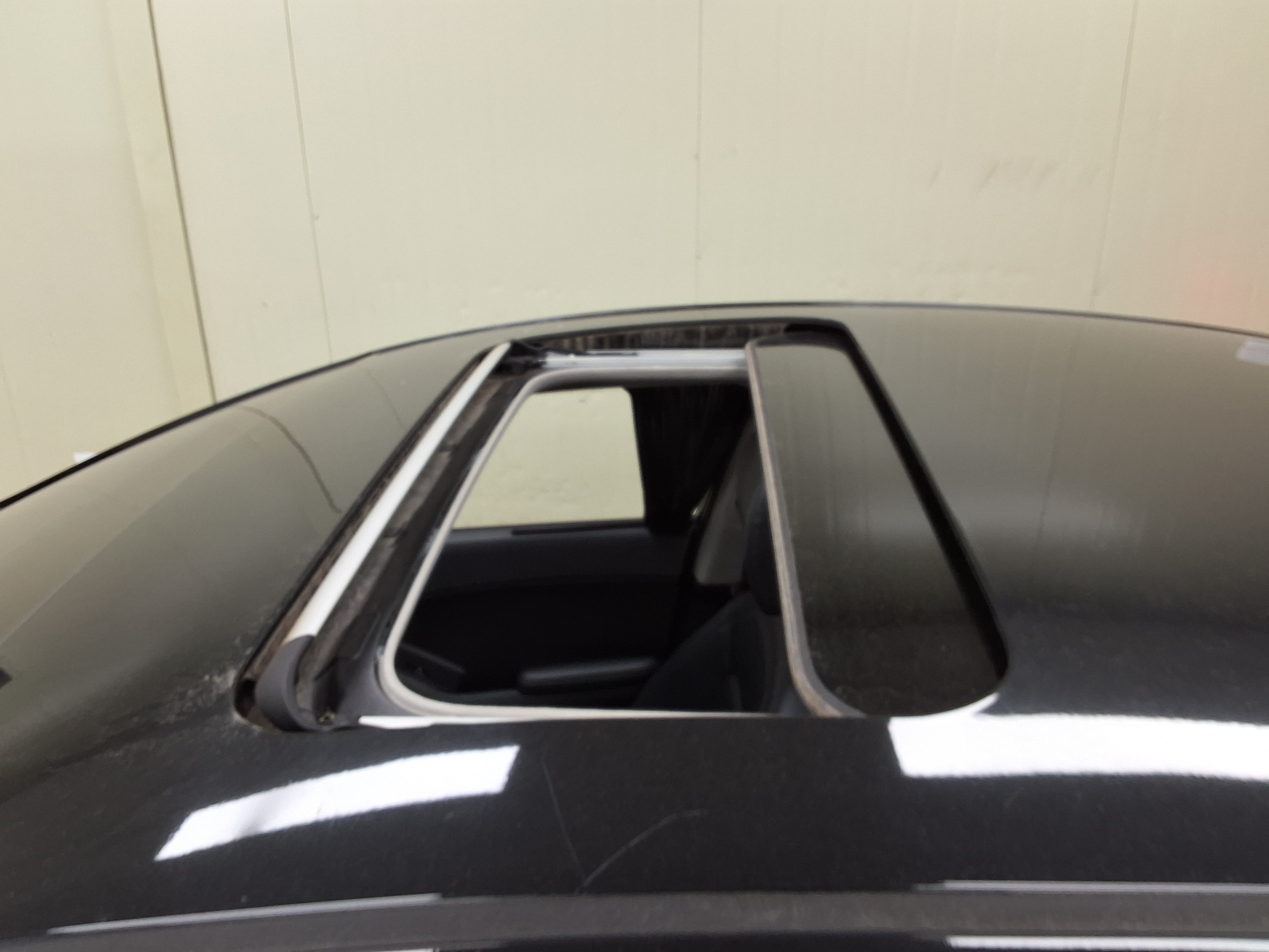Kia K3 2013 - Image 19