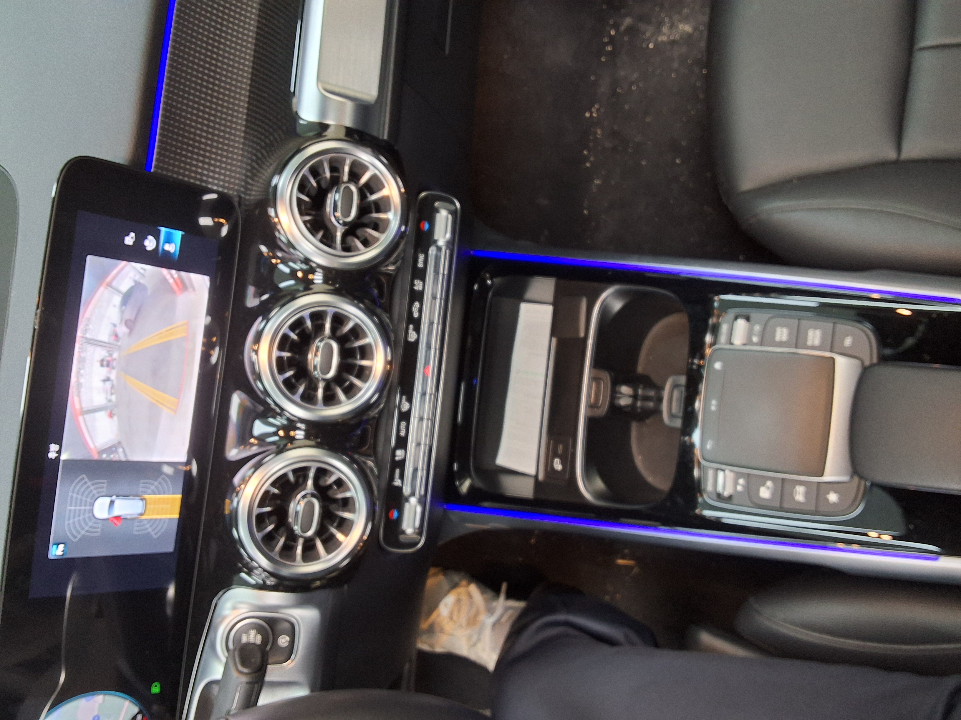 Mercedes-Benz GLB-Class - 10
