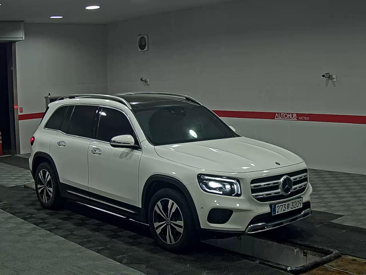Mercedes-Benz GLB-Class - 2