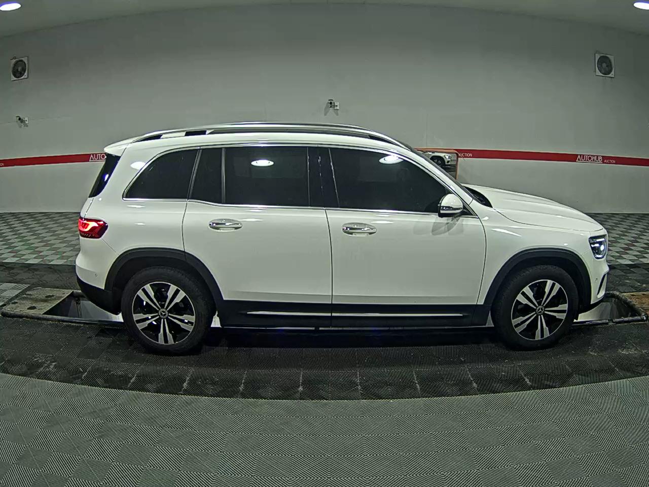 Mercedes-Benz GLB-Class - 3