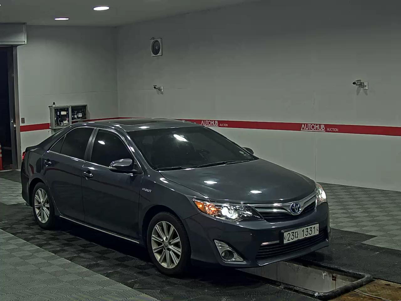 Toyota Camry - 2
