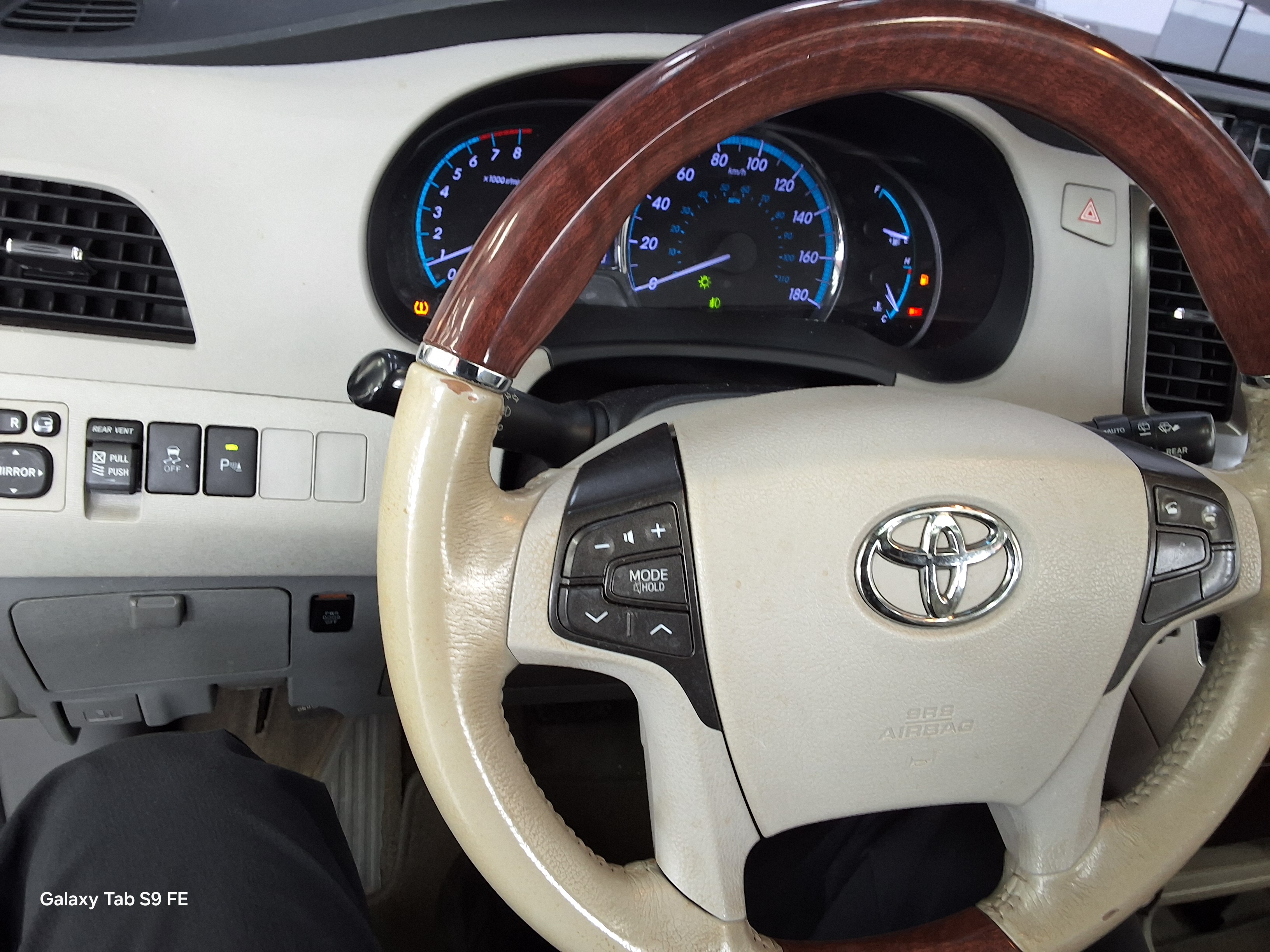 Toyota Sienna 2014 - Image 16