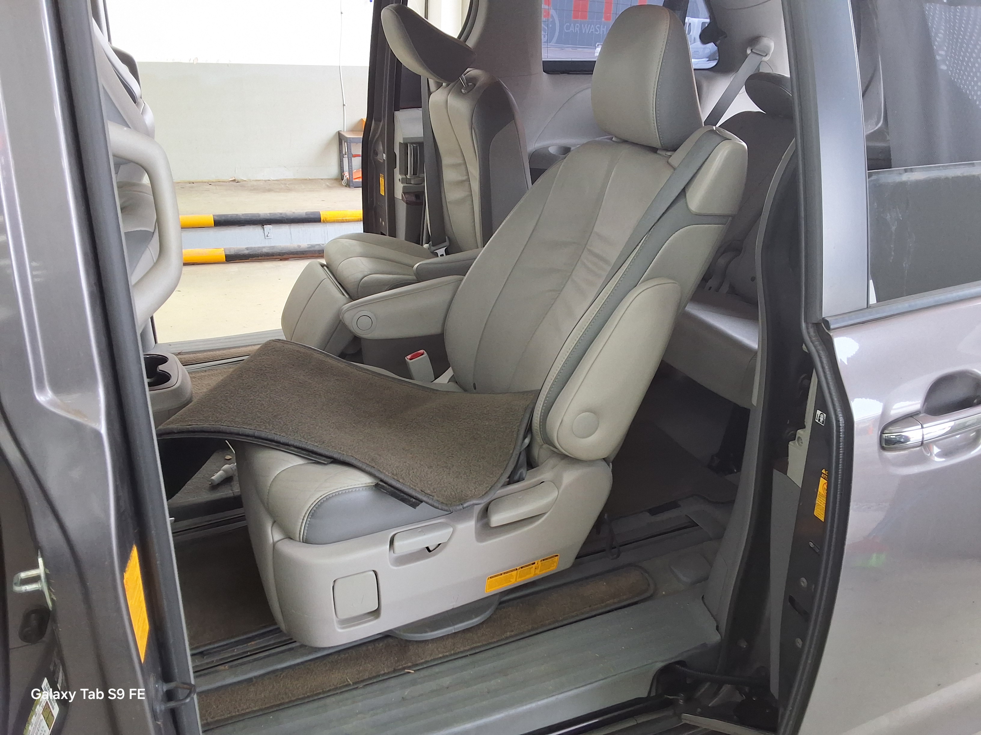 Toyota Sienna 2014 - Image 11