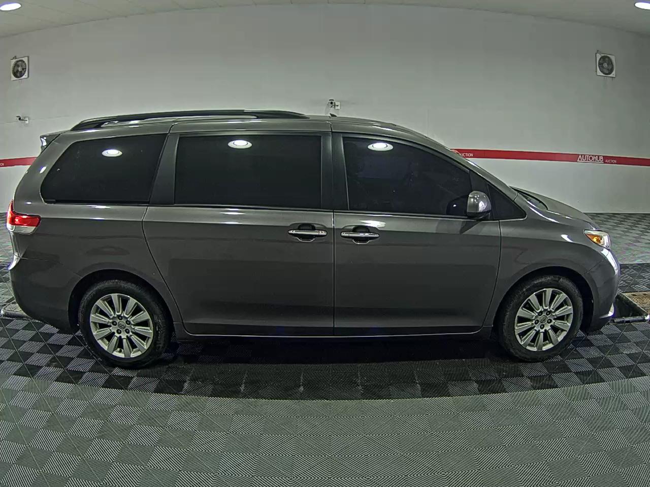 Toyota Sienna 2014 - Image 3