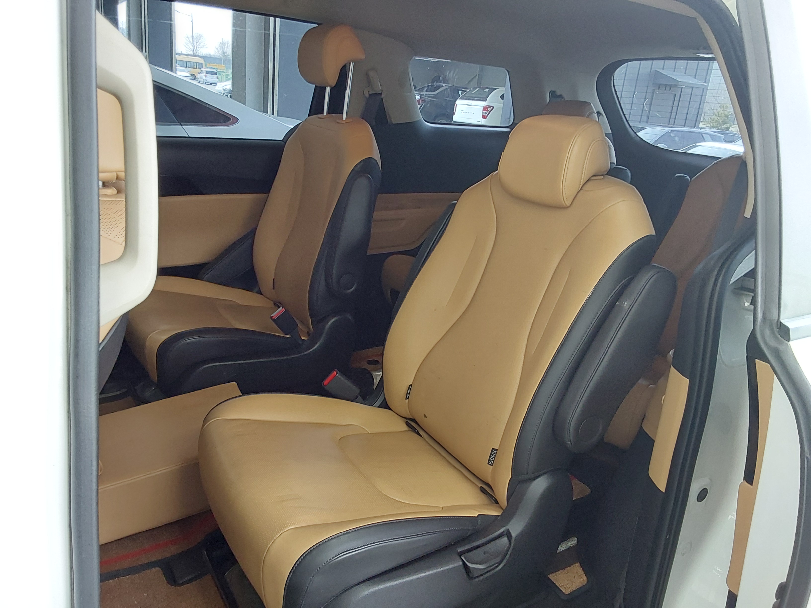 Kia SEDONA 2023 - Image 11