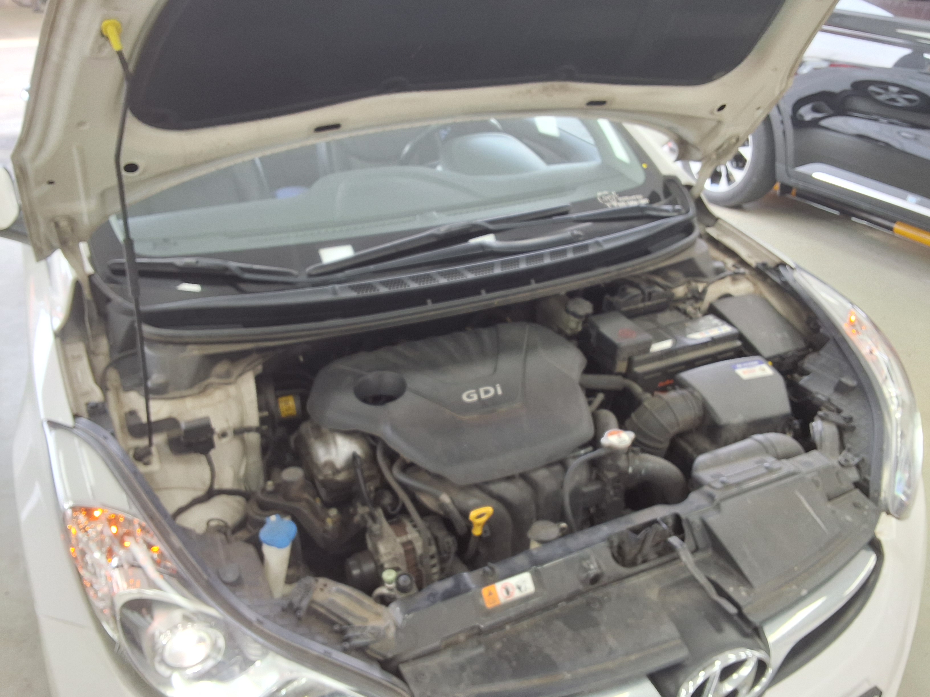 Hyundai Elantra 2013 - Image 19