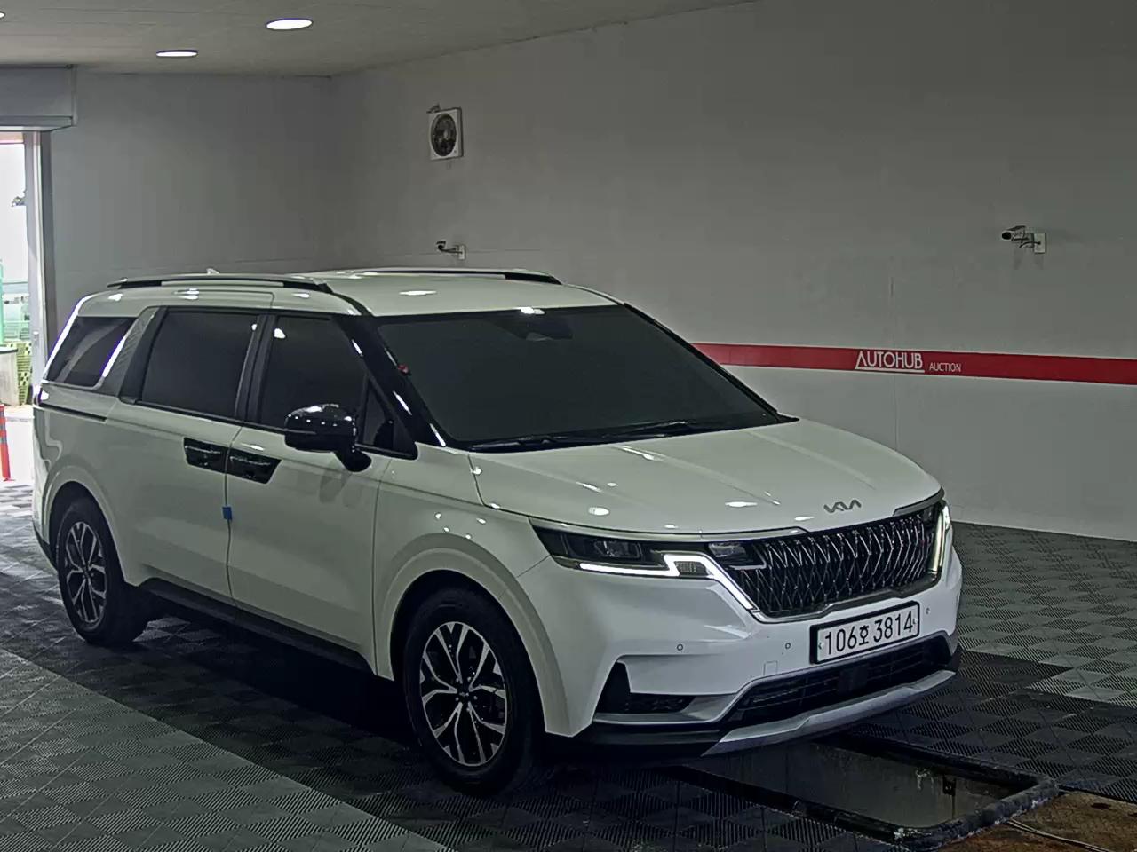 Kia SEDONA 2023 - Image 2