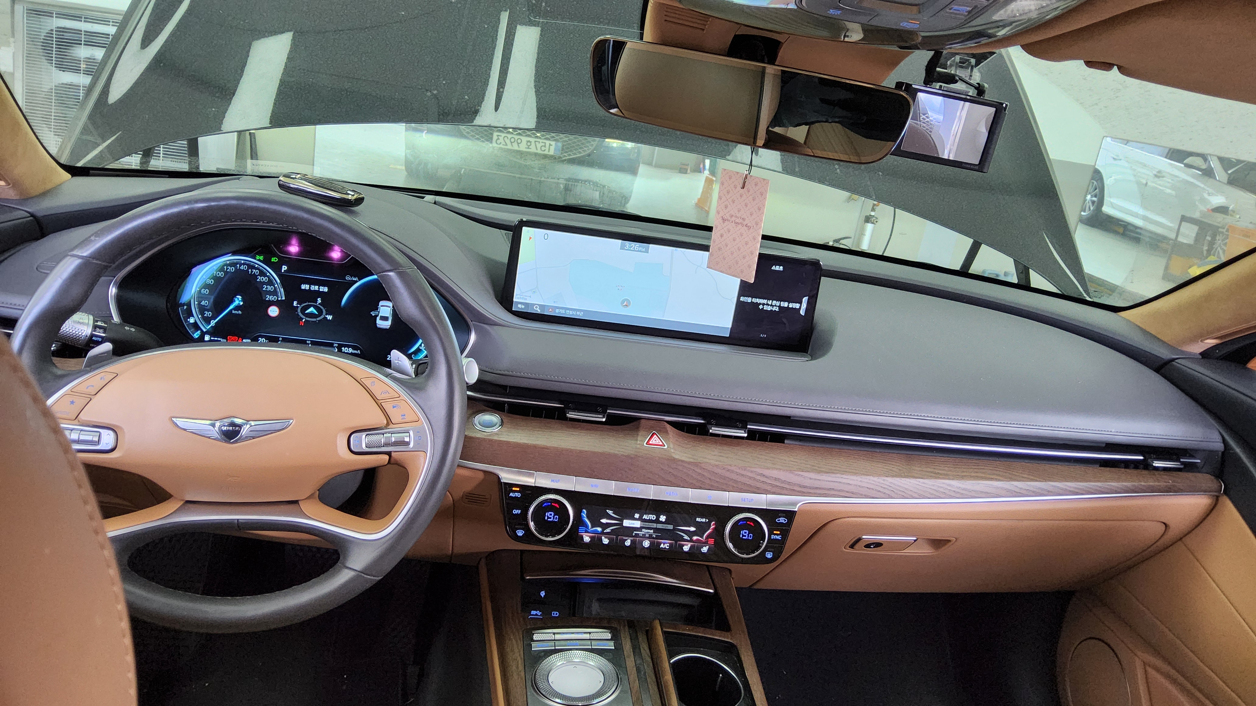 Hyundai Genesis 2022 - Image 10