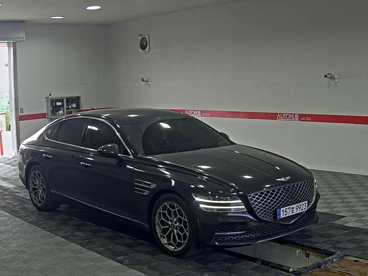 Hyundai Genesis 2022 - Image 2