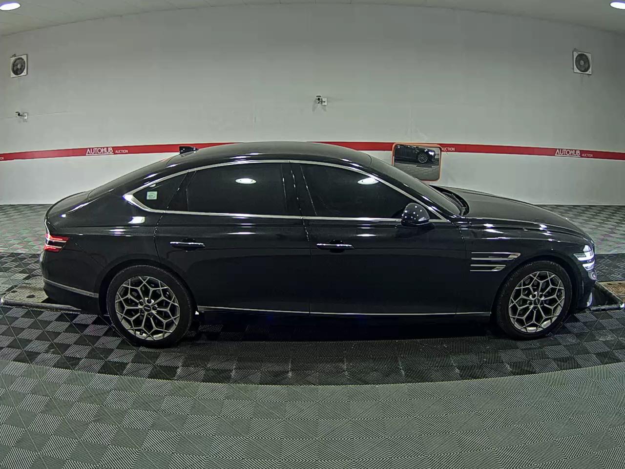 Hyundai Genesis 2022 - Image 3