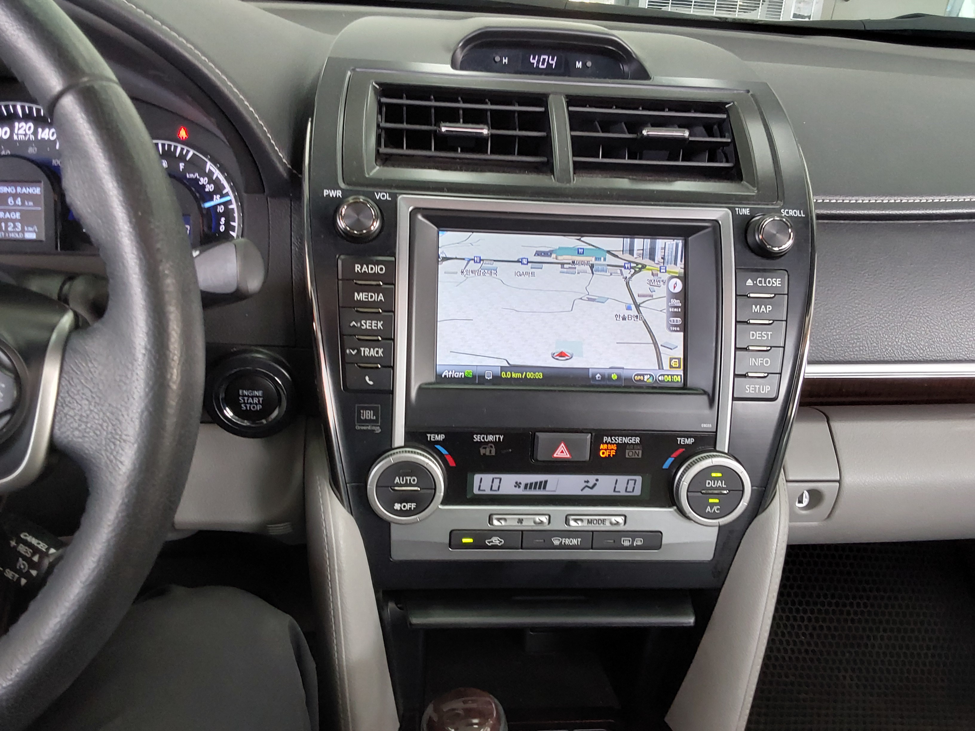 Toyota Camry - 16