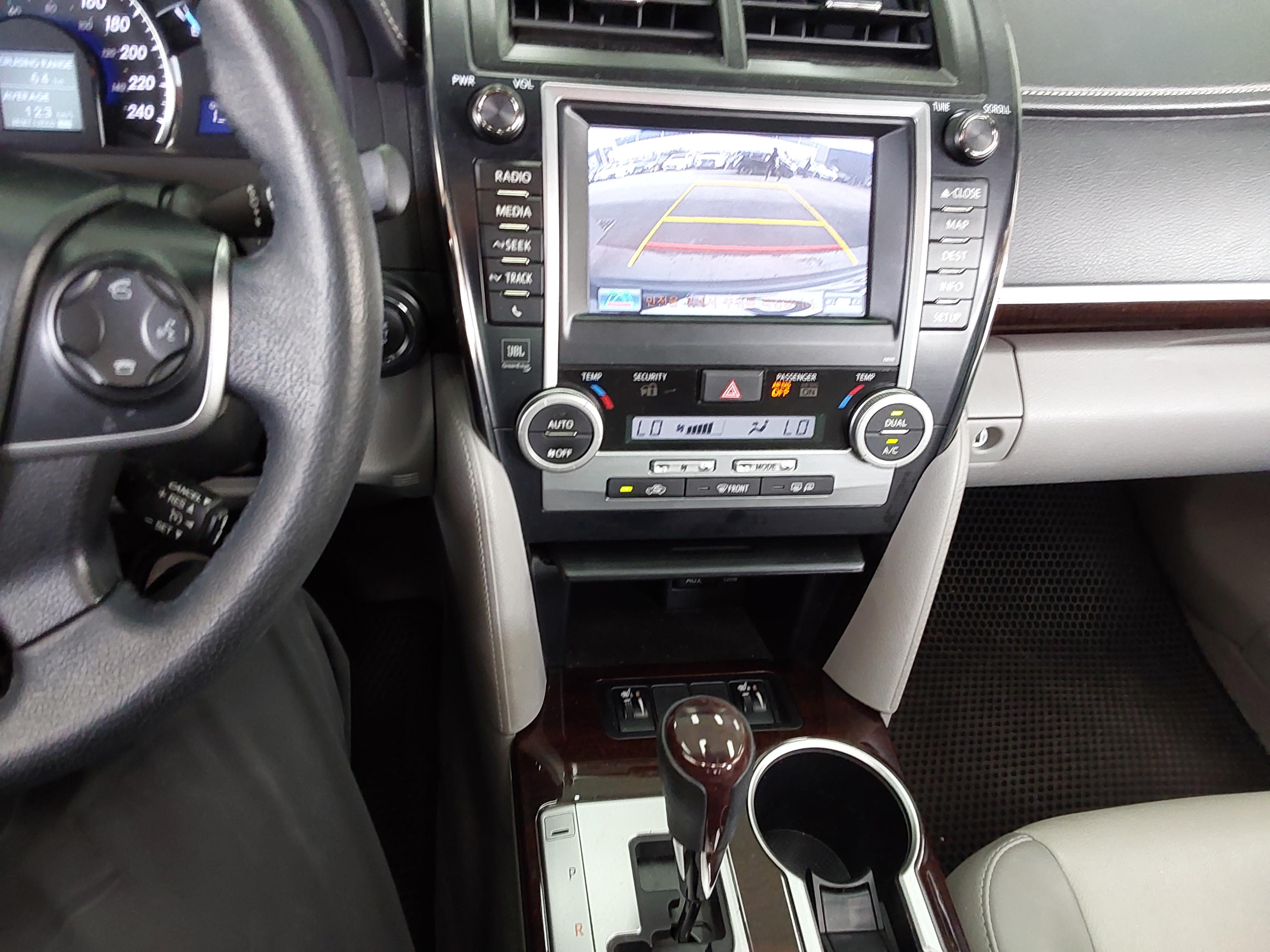 Toyota Camry - 17