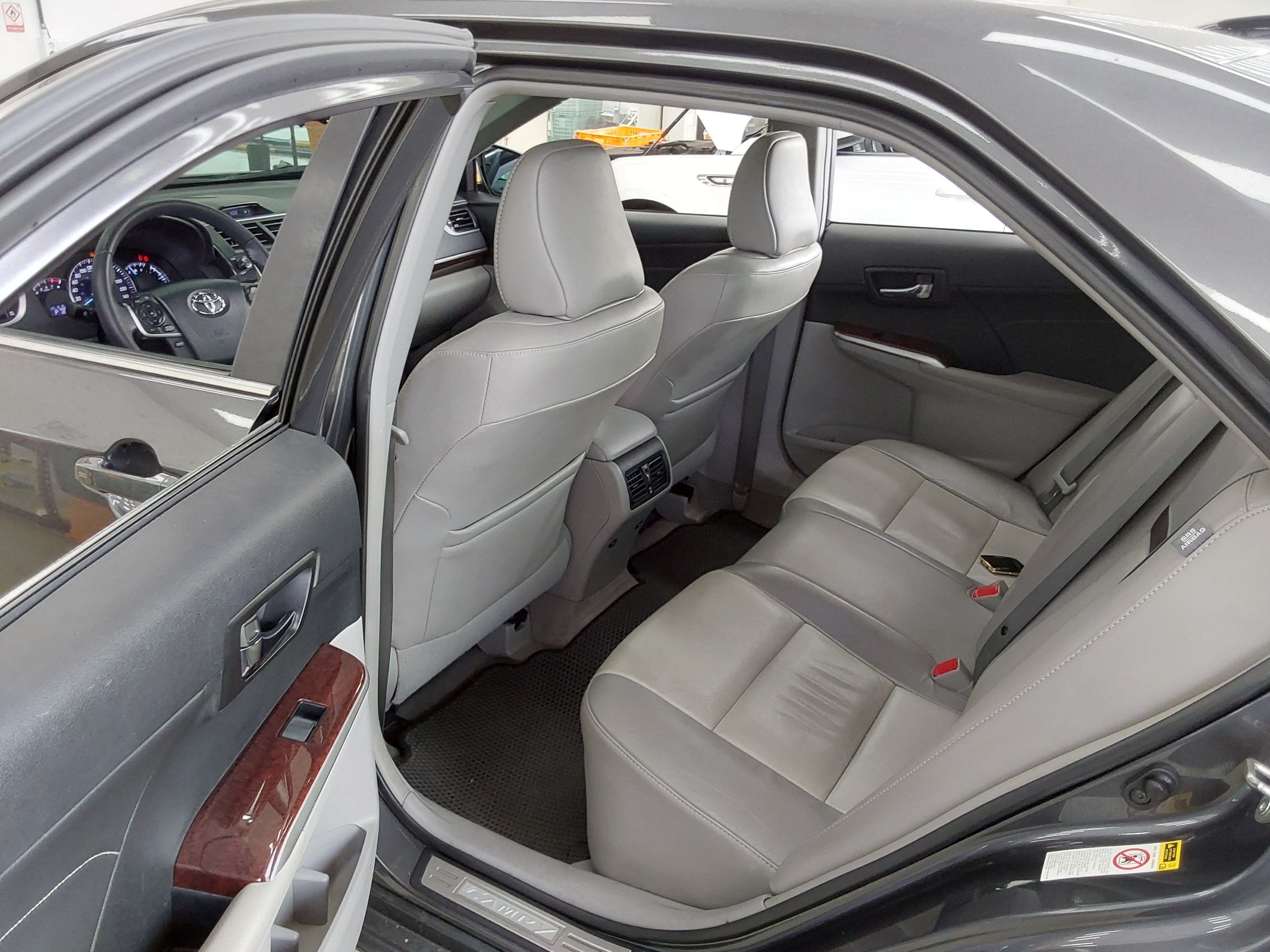Toyota Camry - 11