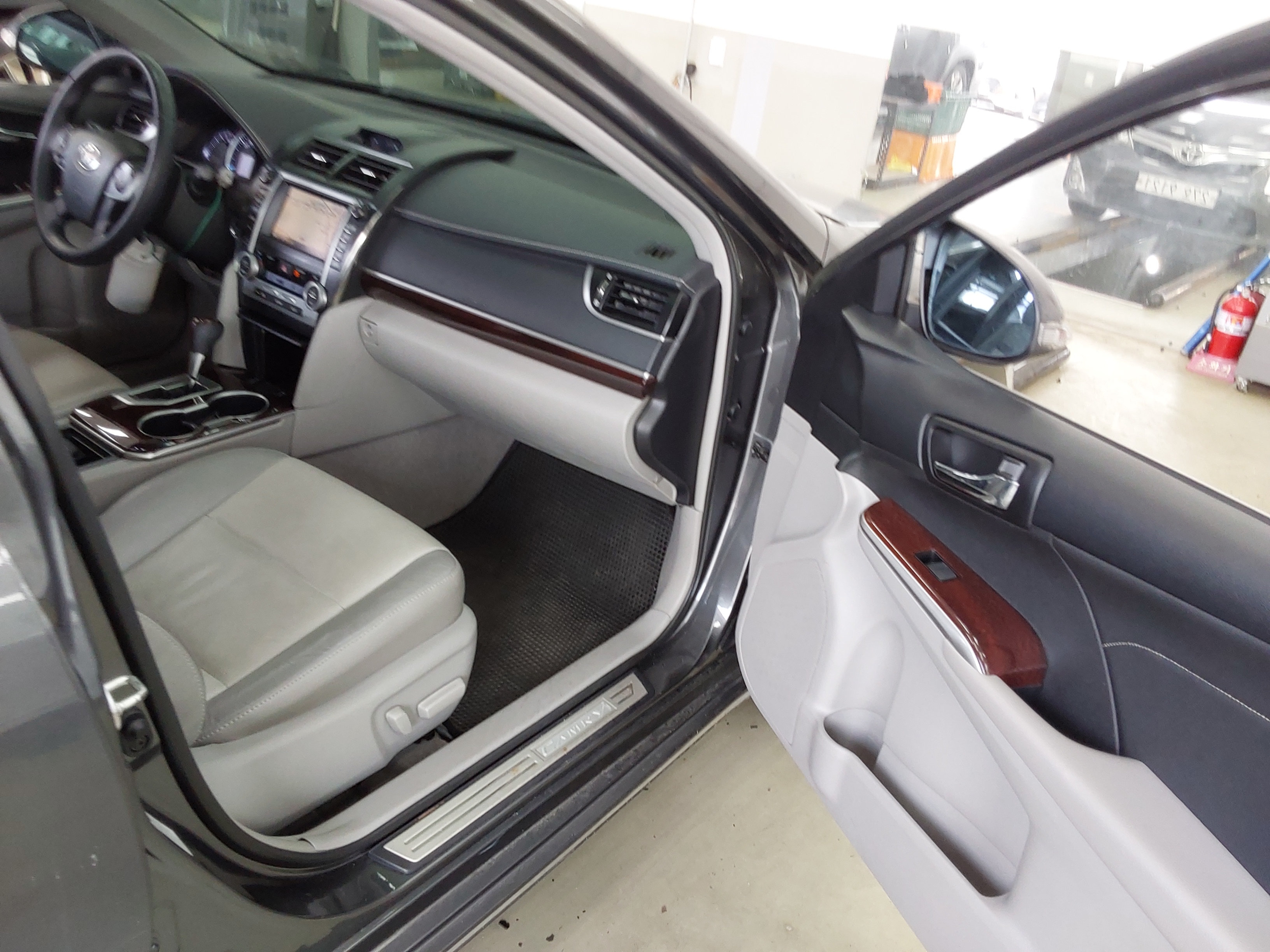 Toyota Camry - 13