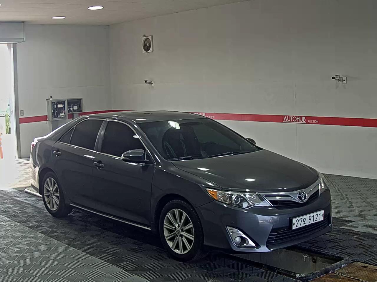 Toyota Camry - 2