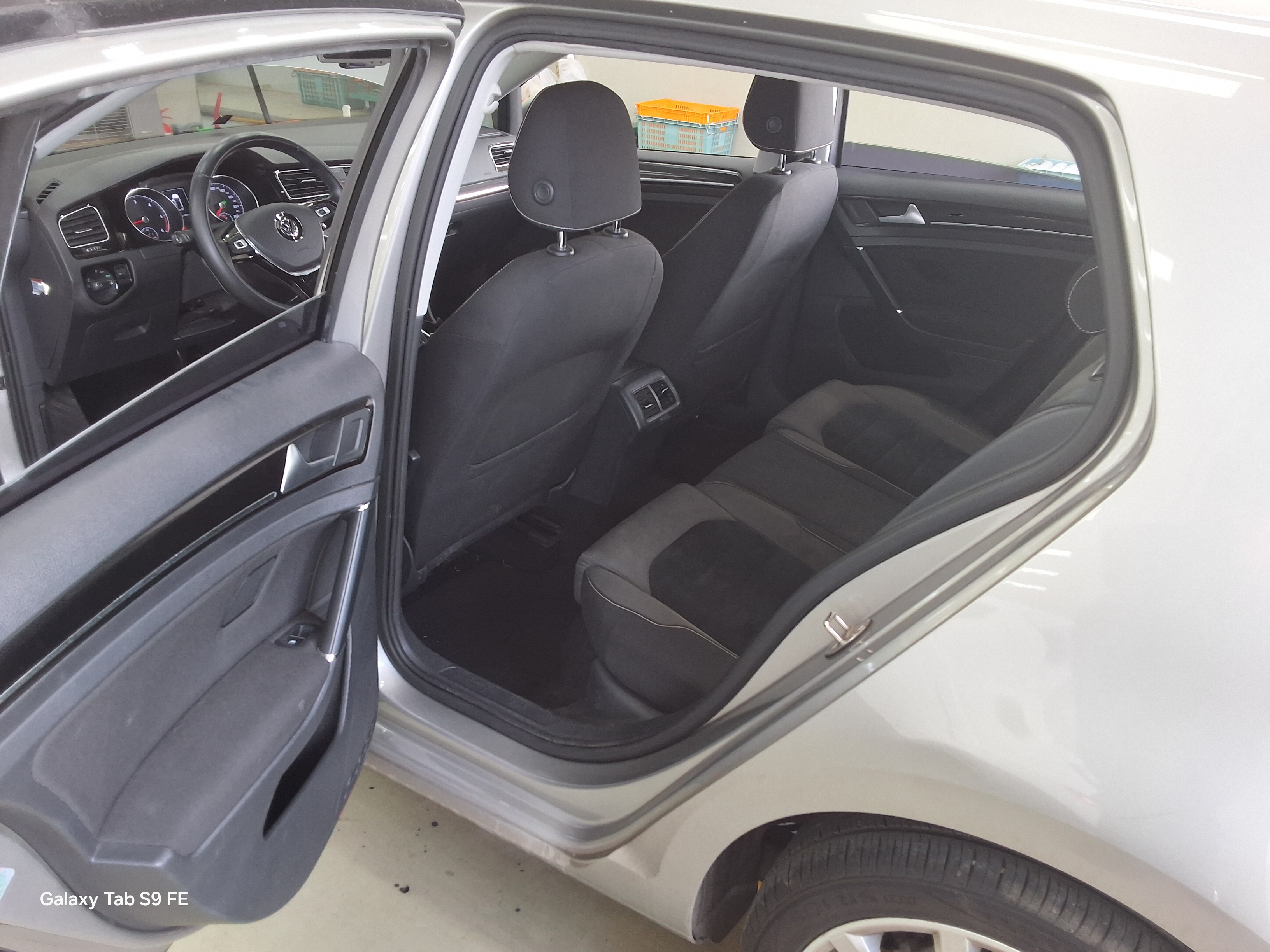 Volkswagen Golf - 11