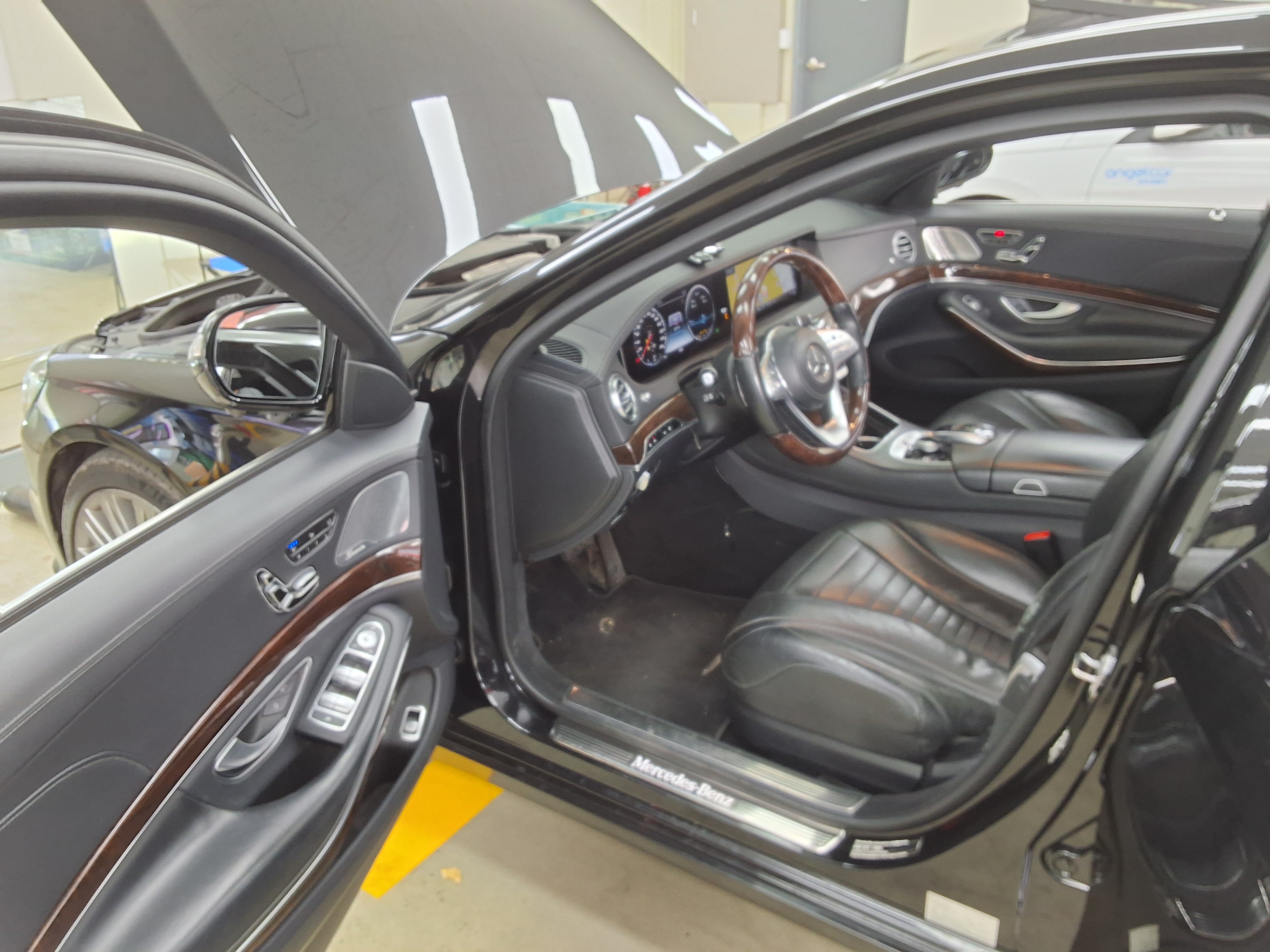 2019 - mercedes-benz s560l