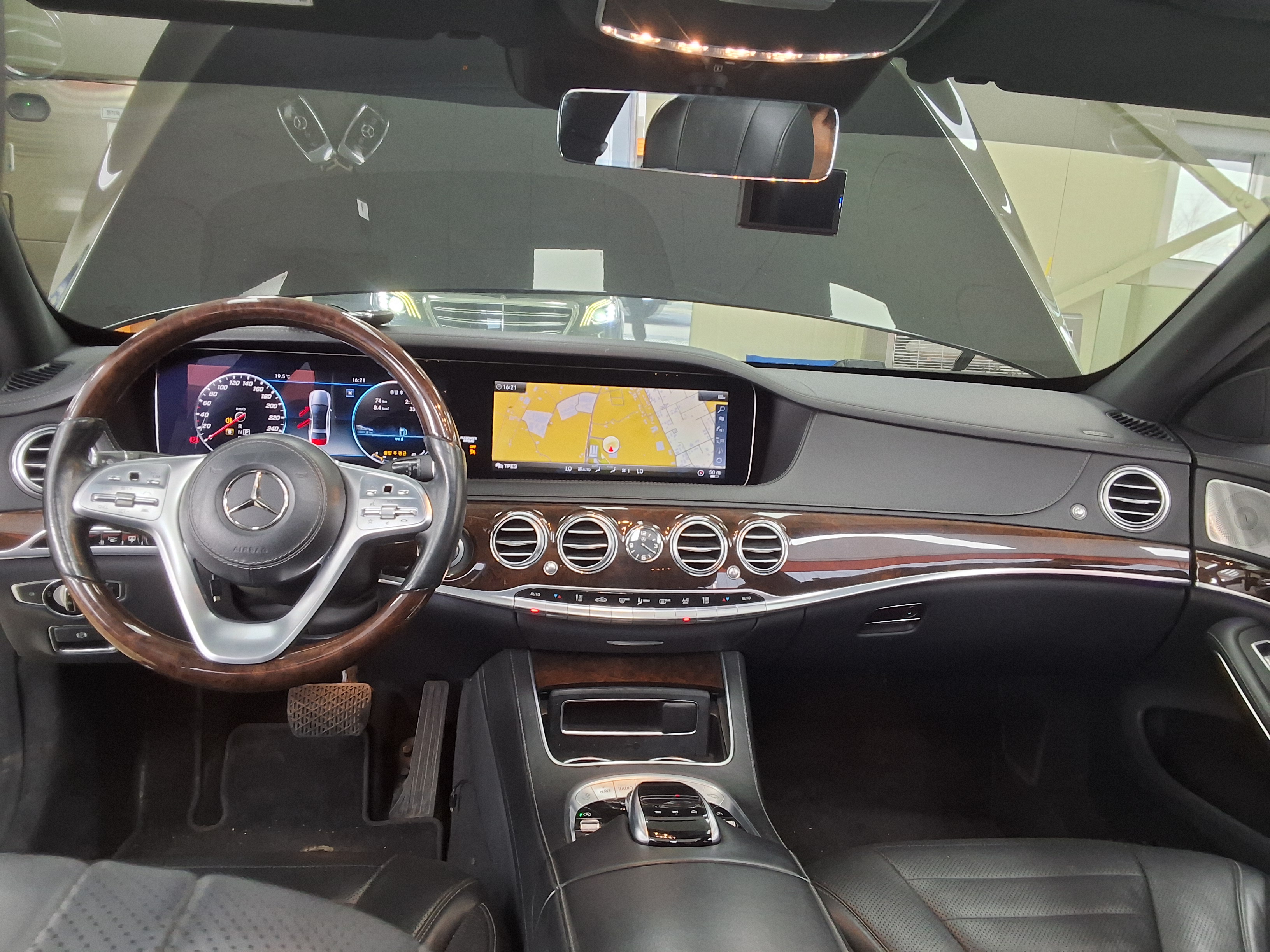 2019 - mercedes-benz s560l