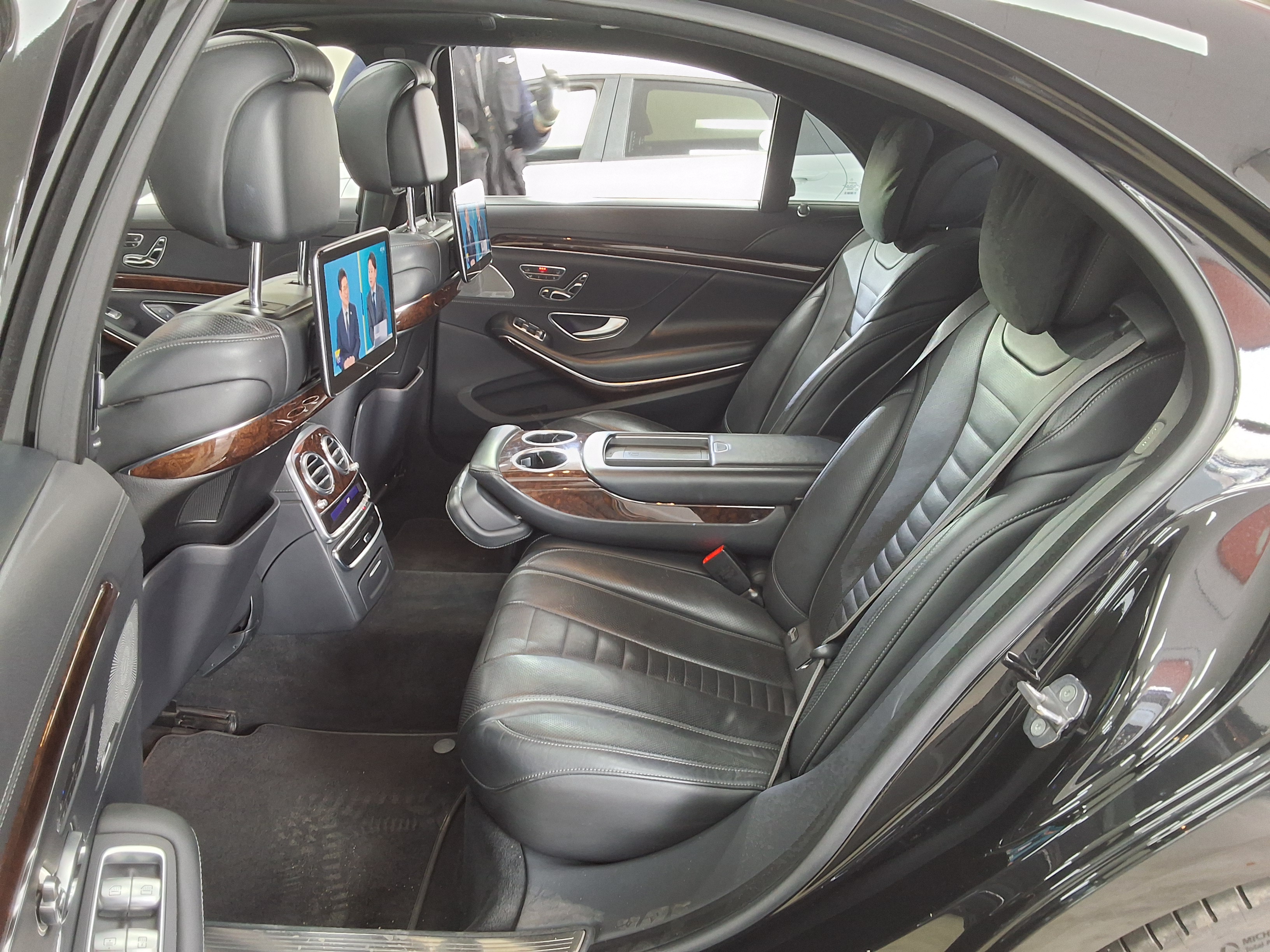 2019 - mercedes-benz s560l