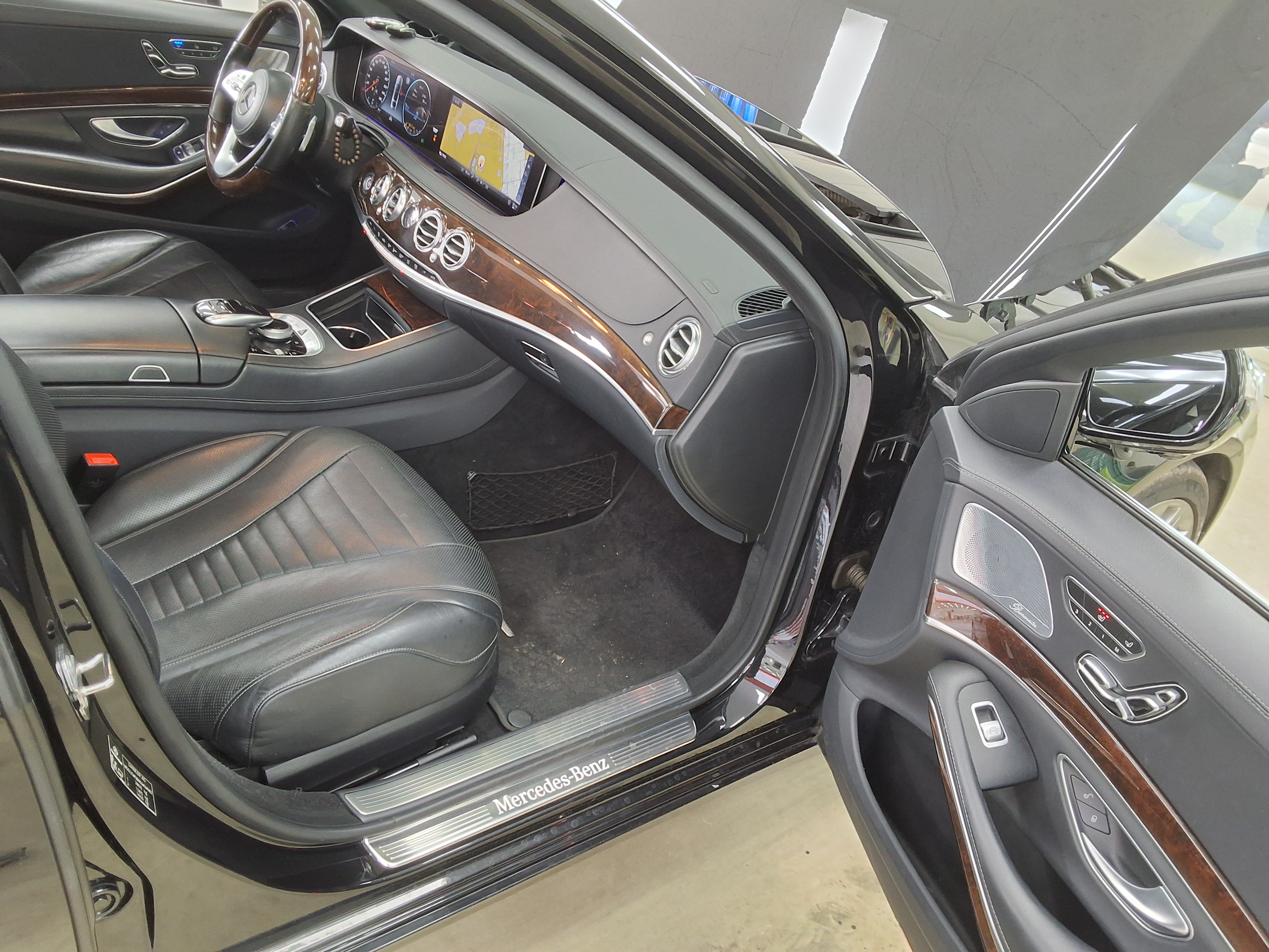 2019 - mercedes-benz s560l