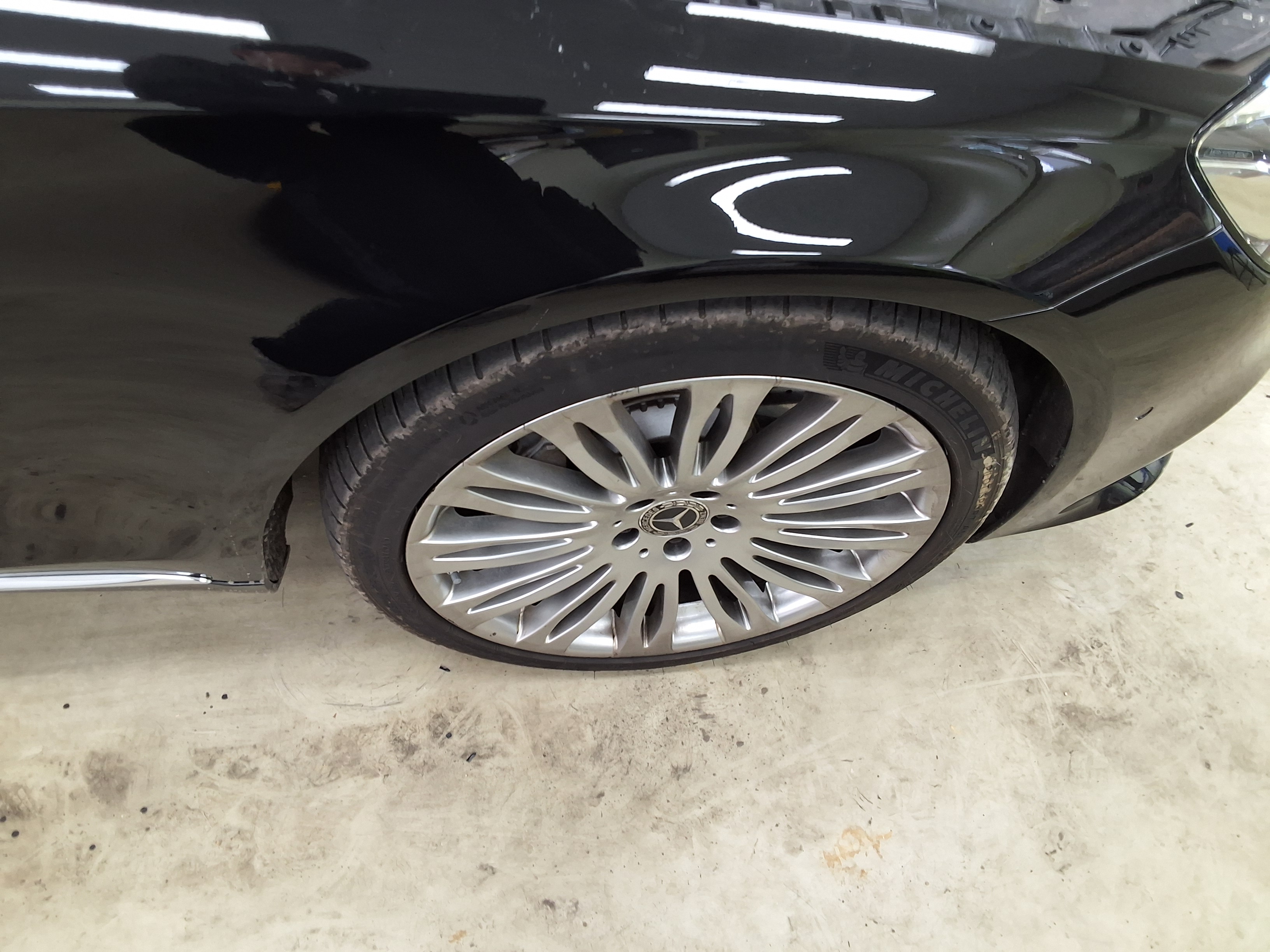 2019 - mercedes-benz s560l