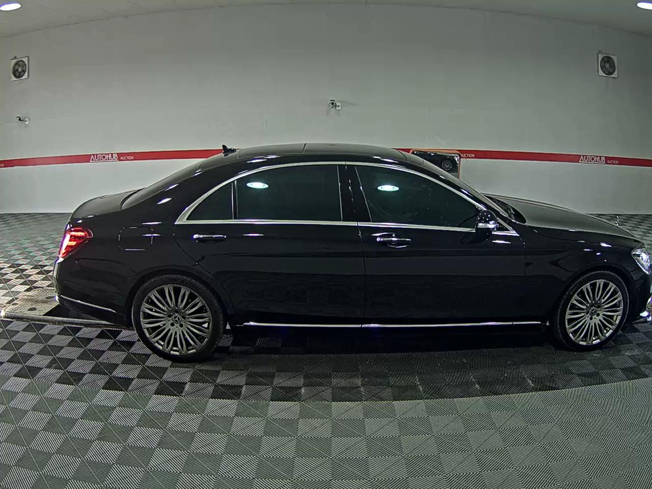 2019 - mercedes-benz s560l