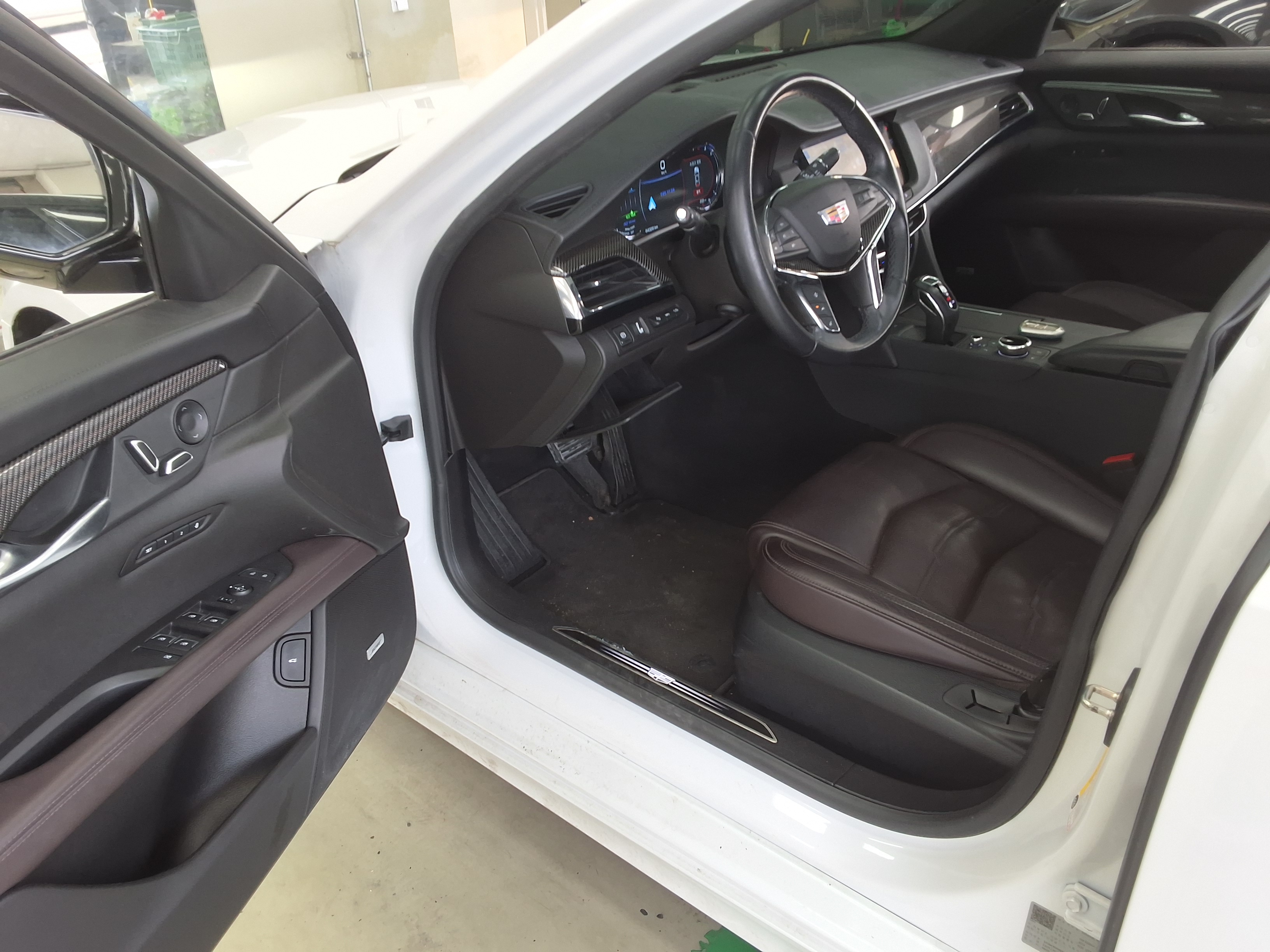 GENERAL MOTORS 캐딜락 - 9