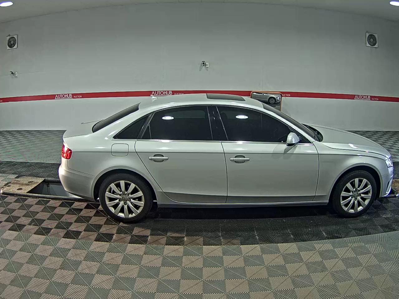 Audi A4 2010 - Image 3