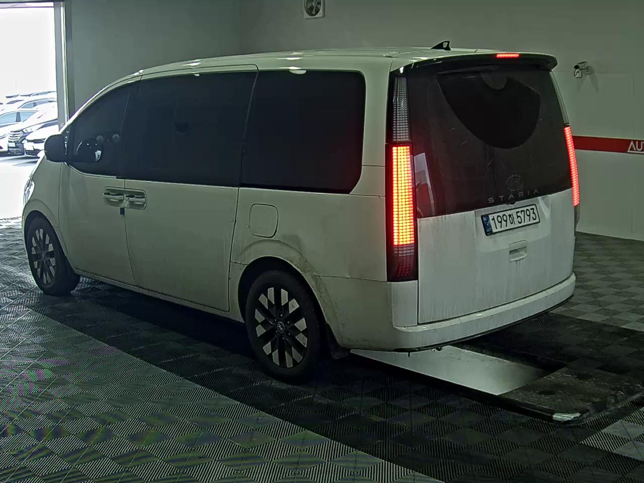 هيونداي ستاريا 2025 - صورة 5