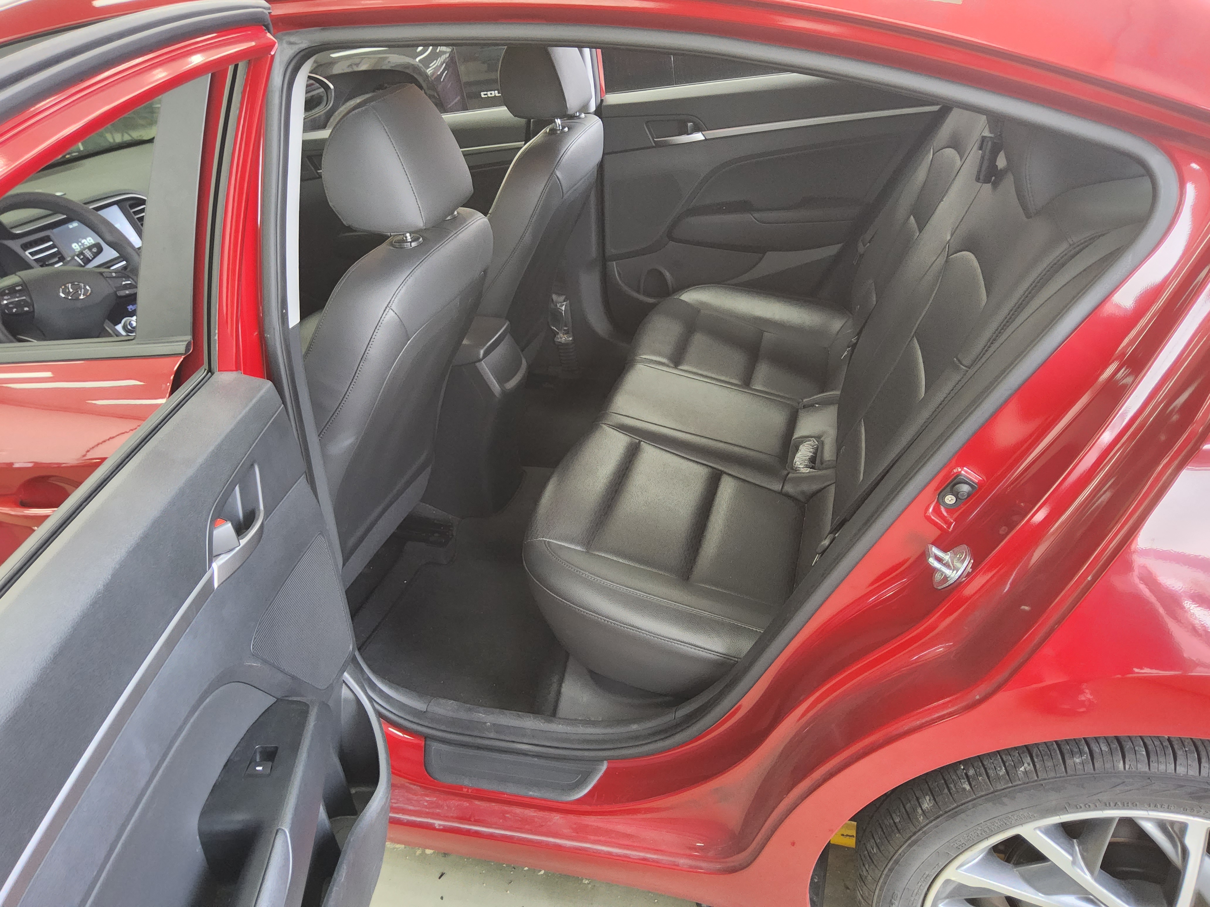 Hyundai Elantra 2019 - Image 11