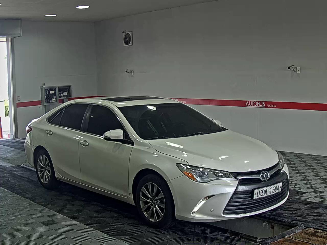 Toyota Camry - 2