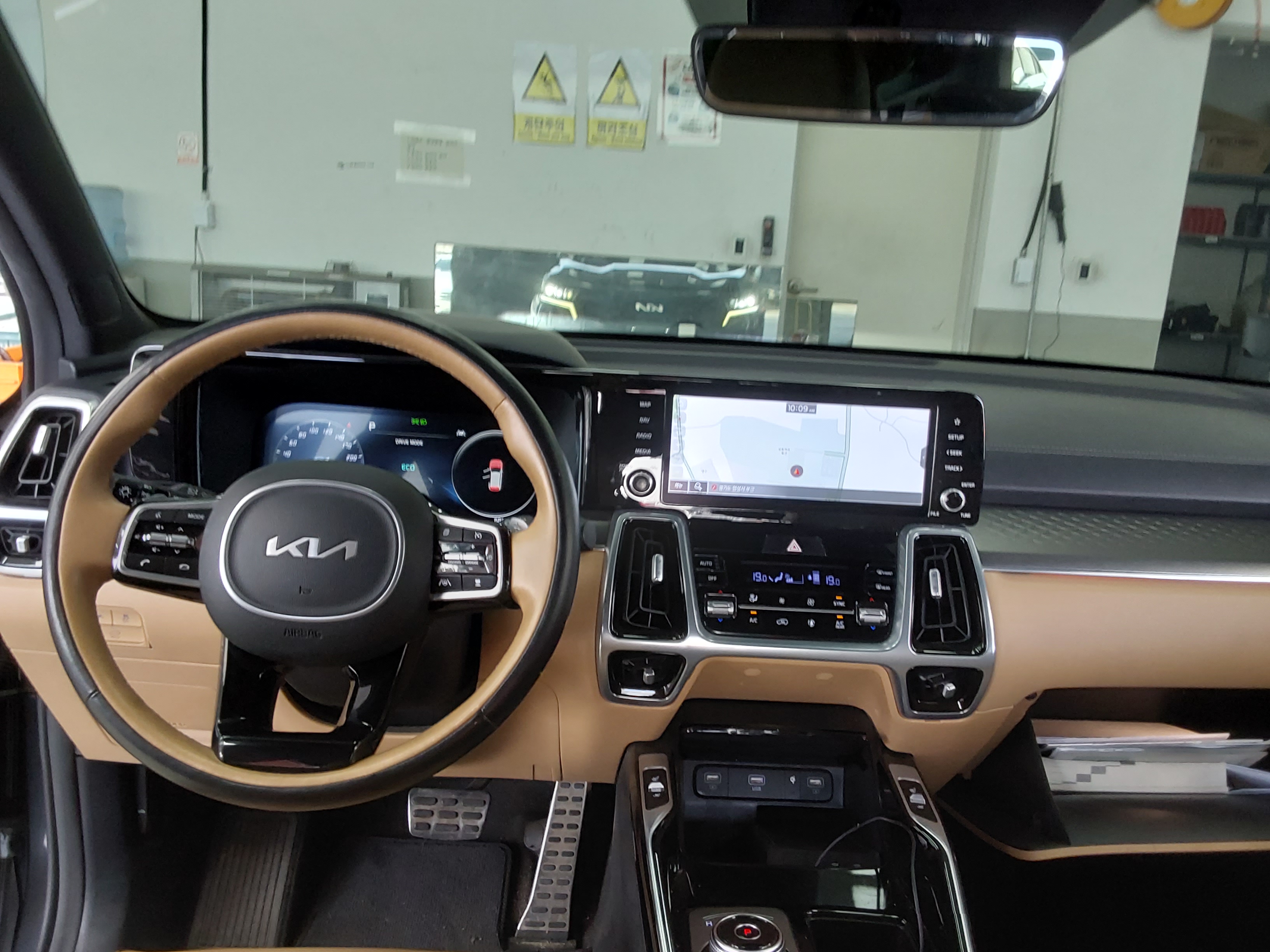 Kia Sorento MQ4 - 10