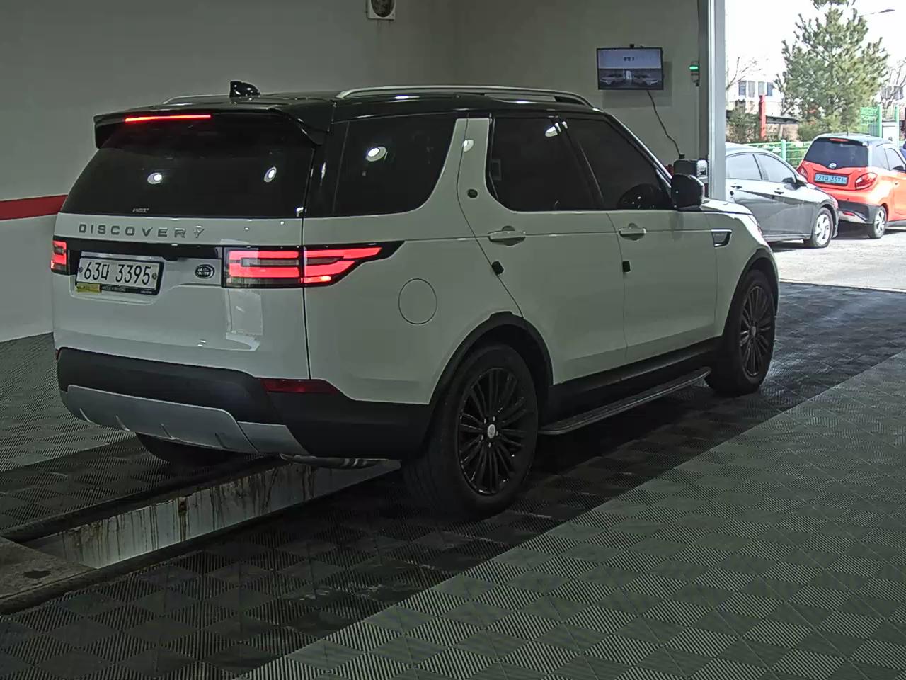 Land Rover Discovery 2018 - Image 4