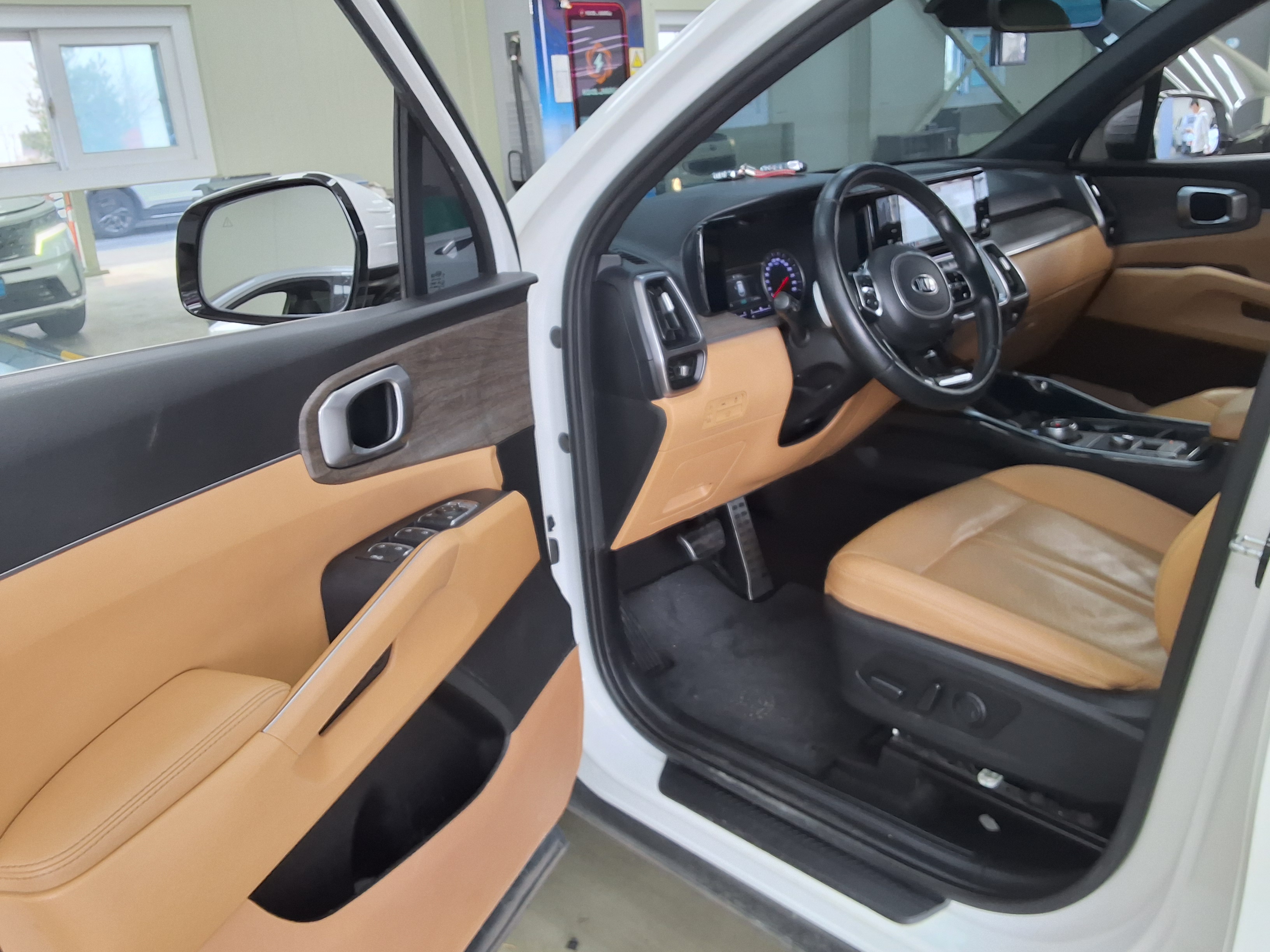 Kia Sorento (New Shape) - 9