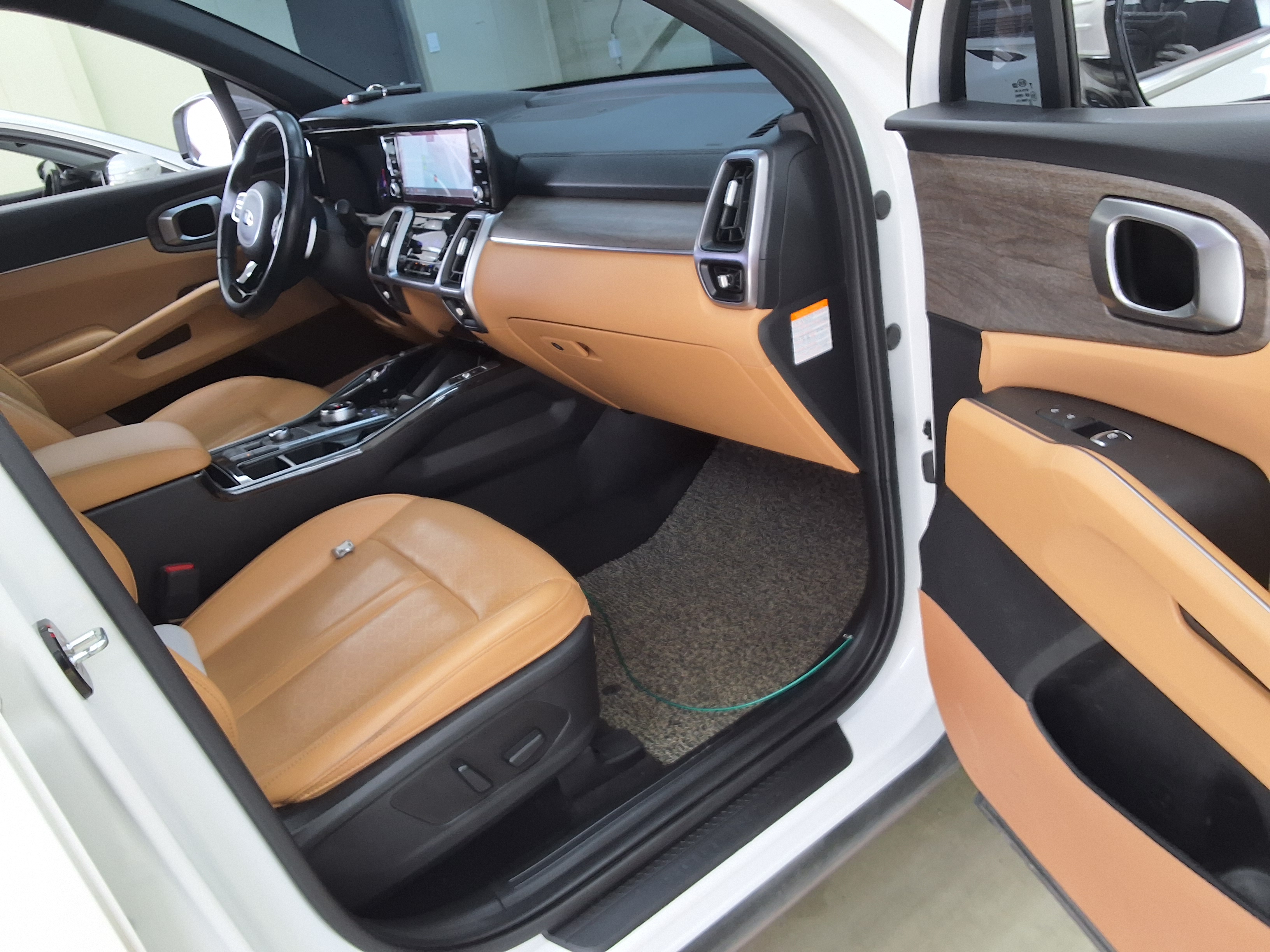Kia Sorento (New Shape) - 13