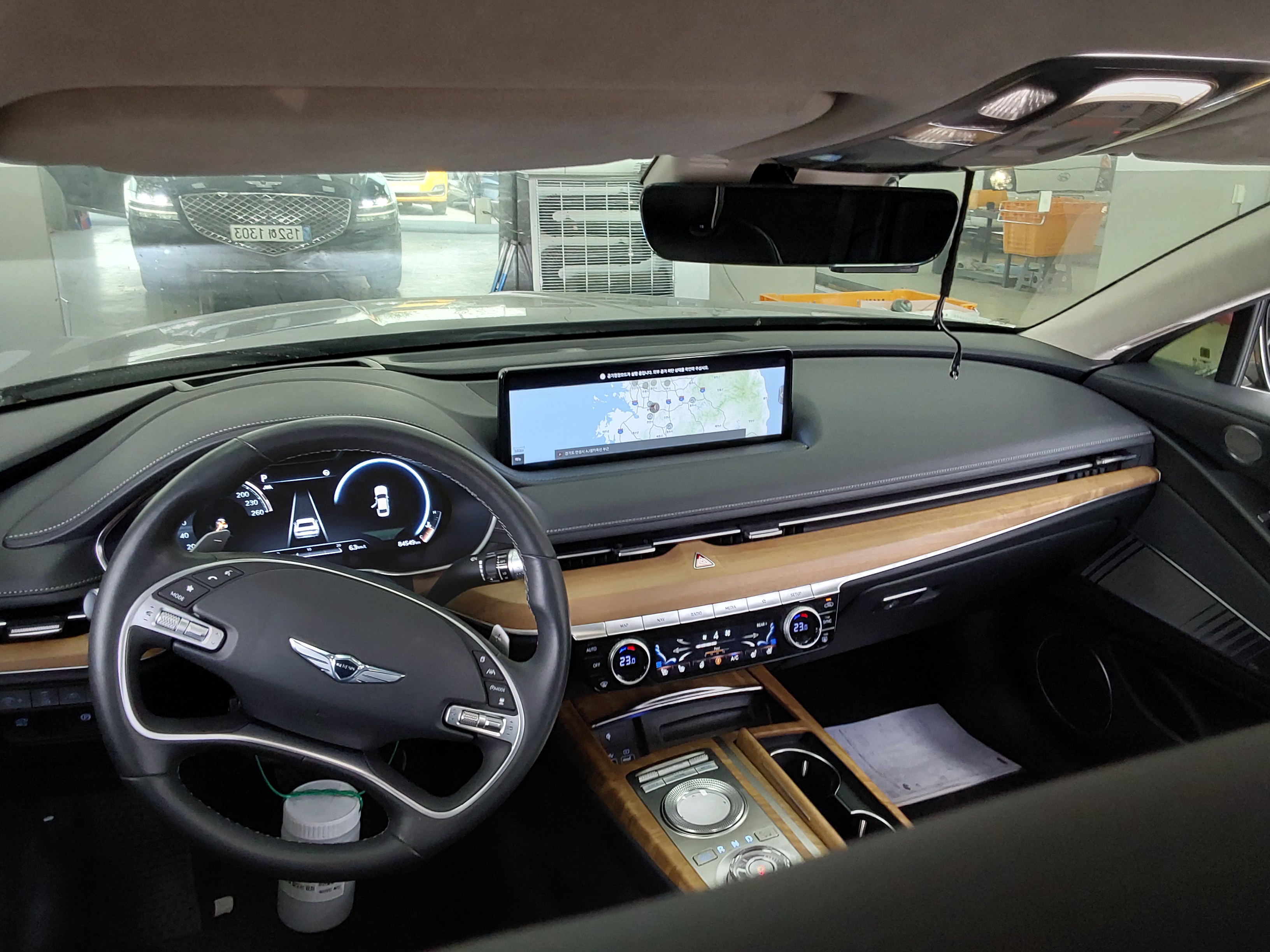 Hyundai Genesis - 10