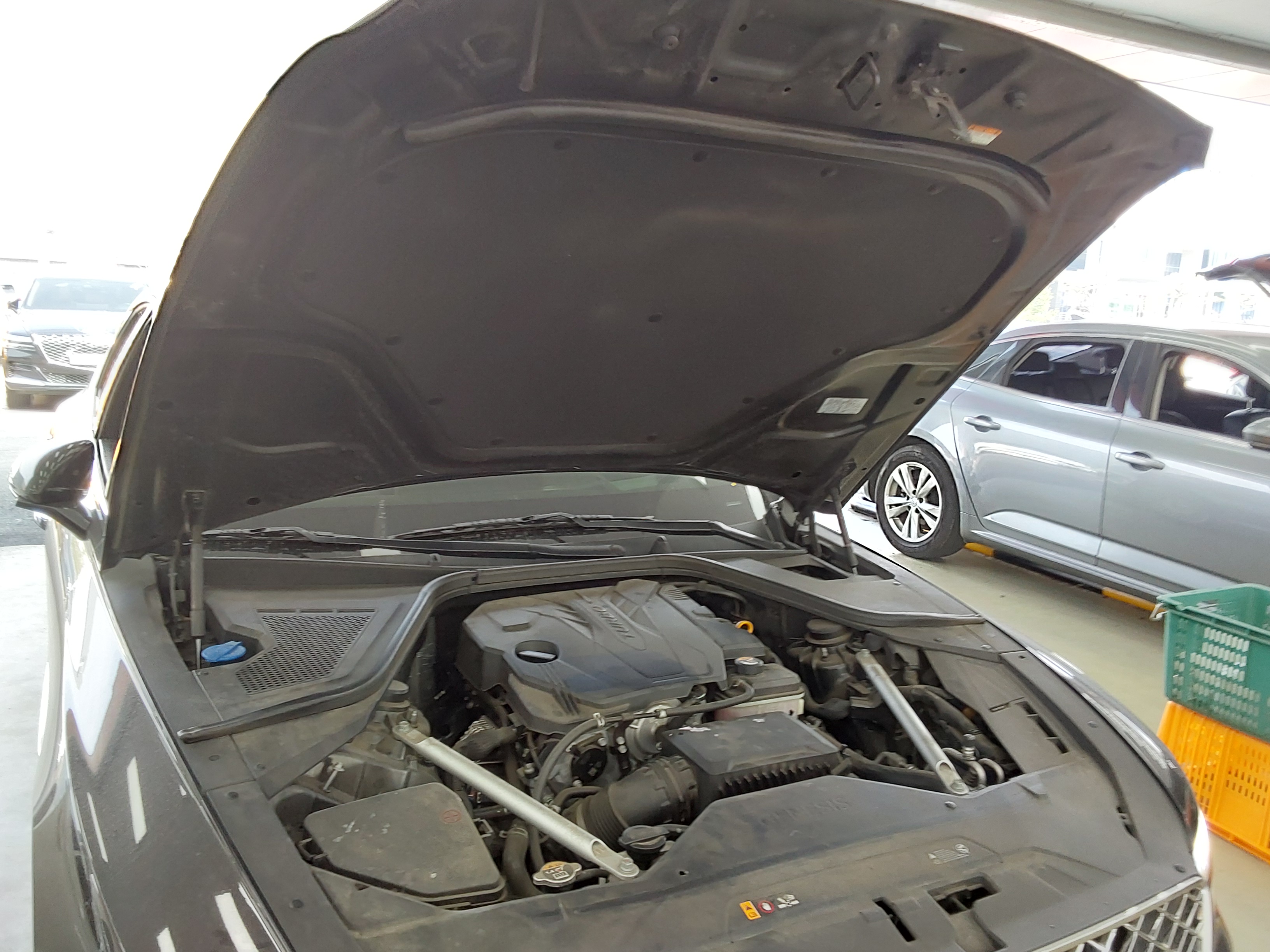 Hyundai Genesis - 19