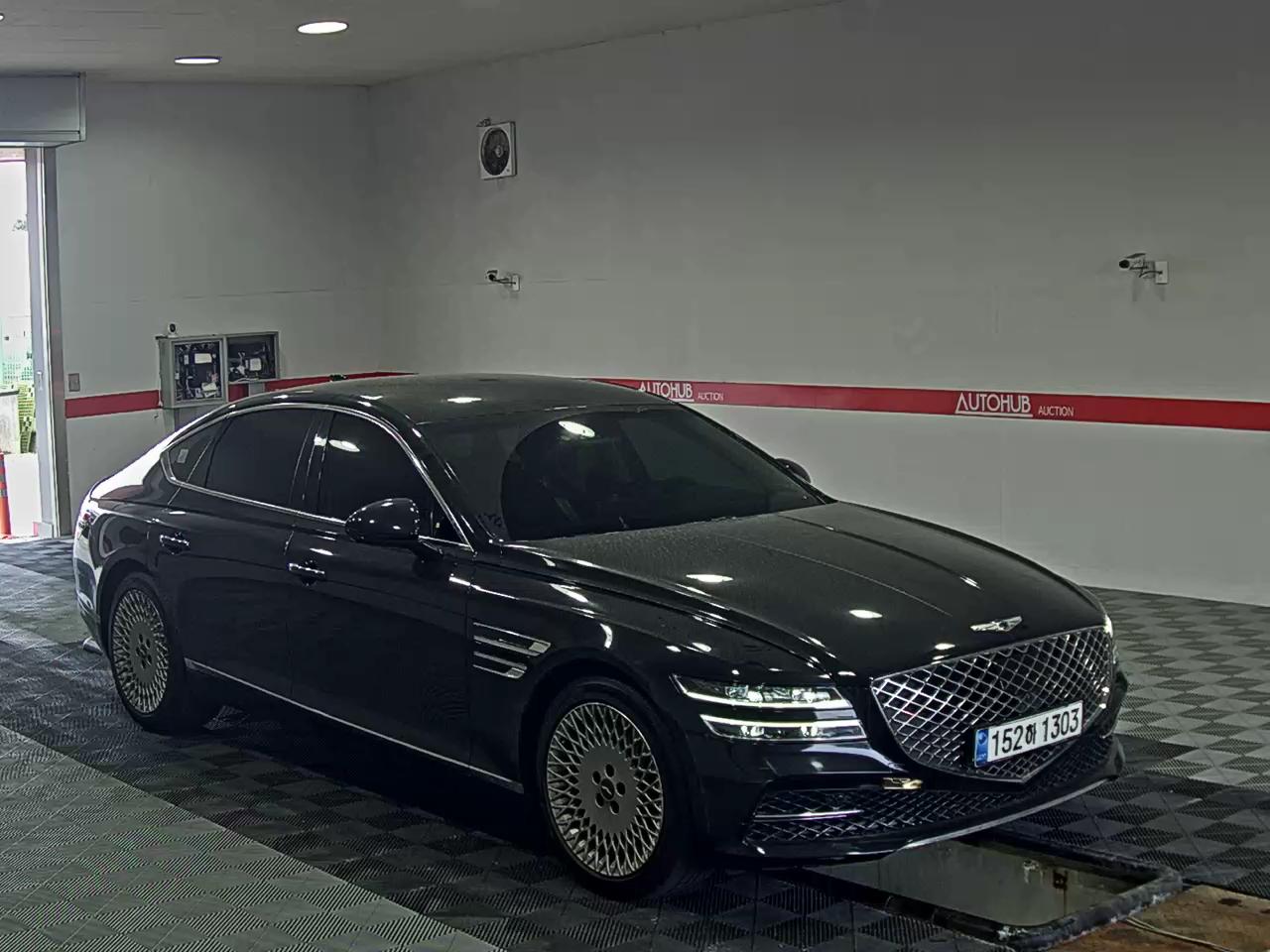 Hyundai Genesis - 2